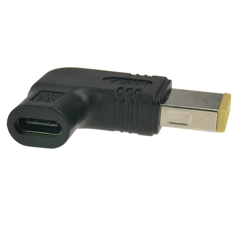 Czarny kątowy adapter USB-C na USB-B z metalowym złączem.