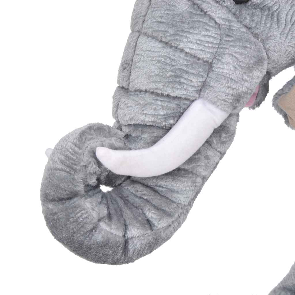 Grauer Plüschelefant mit weißem Stoßzahn und gerollten Ohren.
