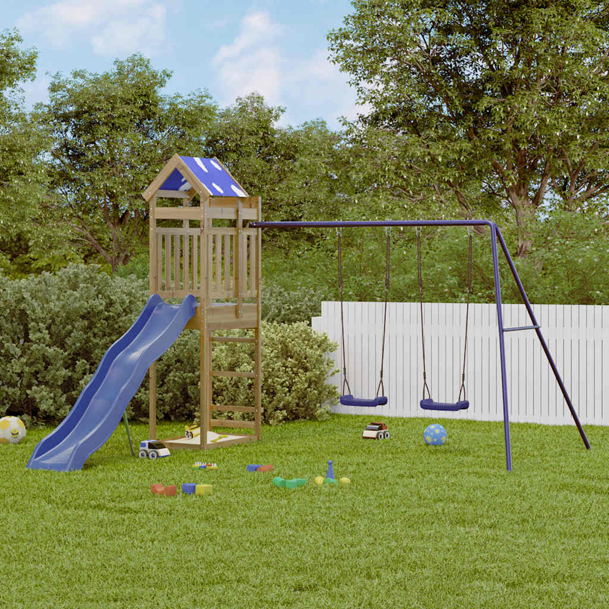 Ein hölzerner Spielturm mit Rutsche, Schaukeln und Spielzeug im Garten.