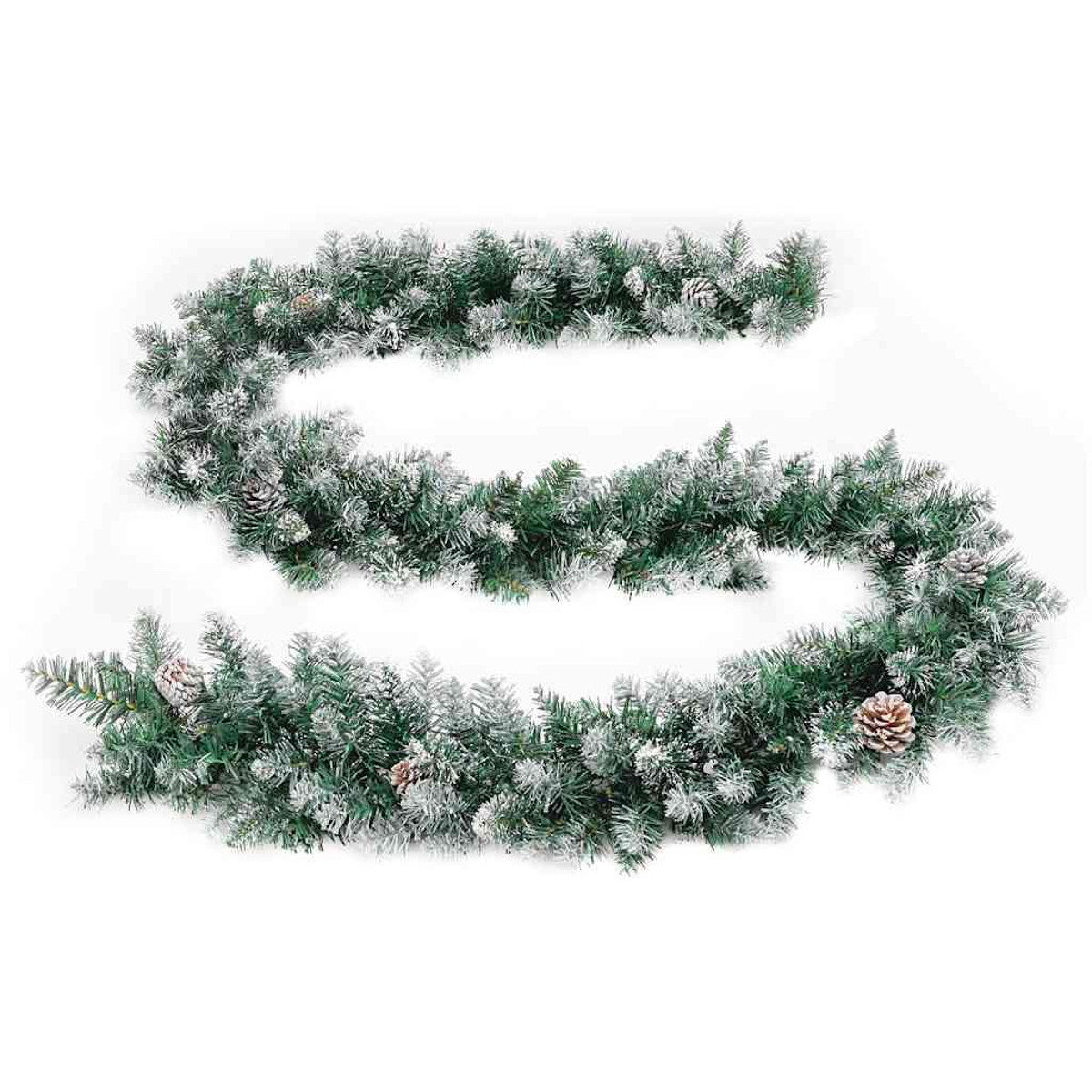 Grüne Tannengirlande mit Schnee und Zapfen auf weißem Hintergrund.