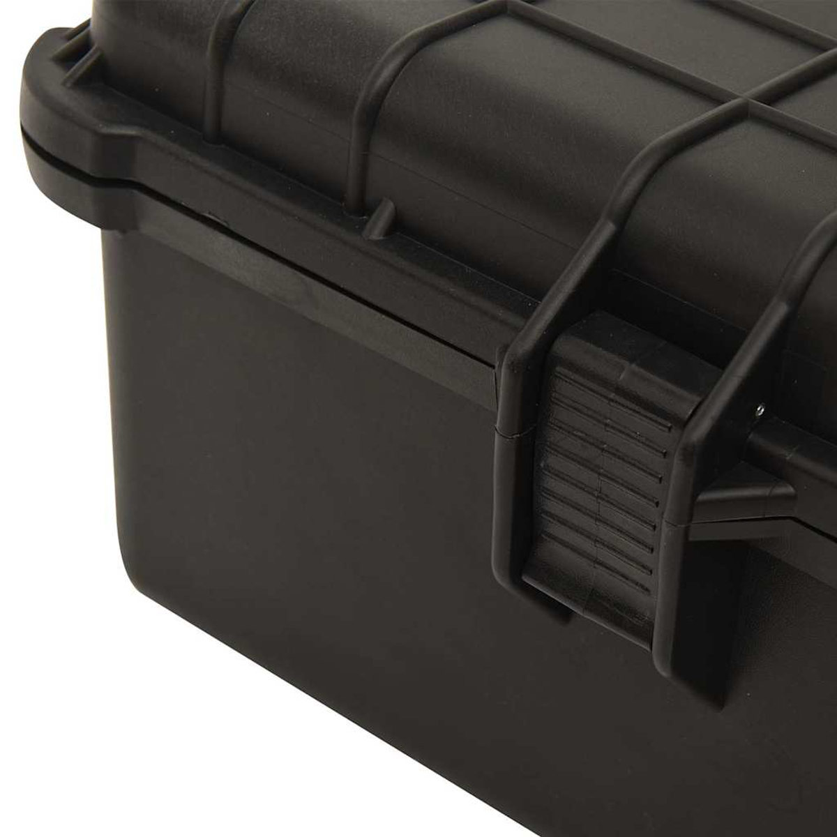 Schwarze Kunststoffbox mit Schnallenverschluss und geripptem Griff.