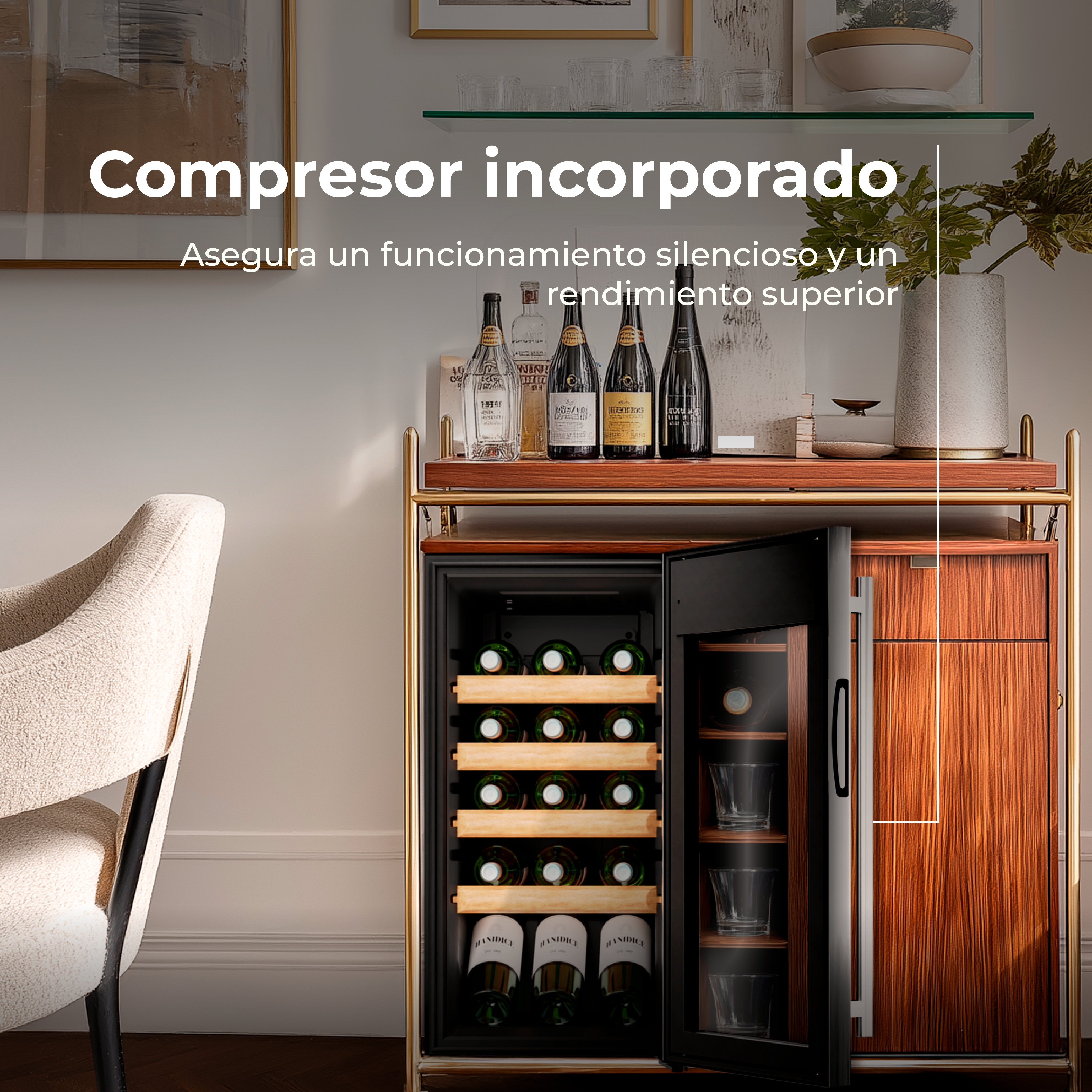Cantinetta con compressore integrato, piena di bottiglie e bicchieri.