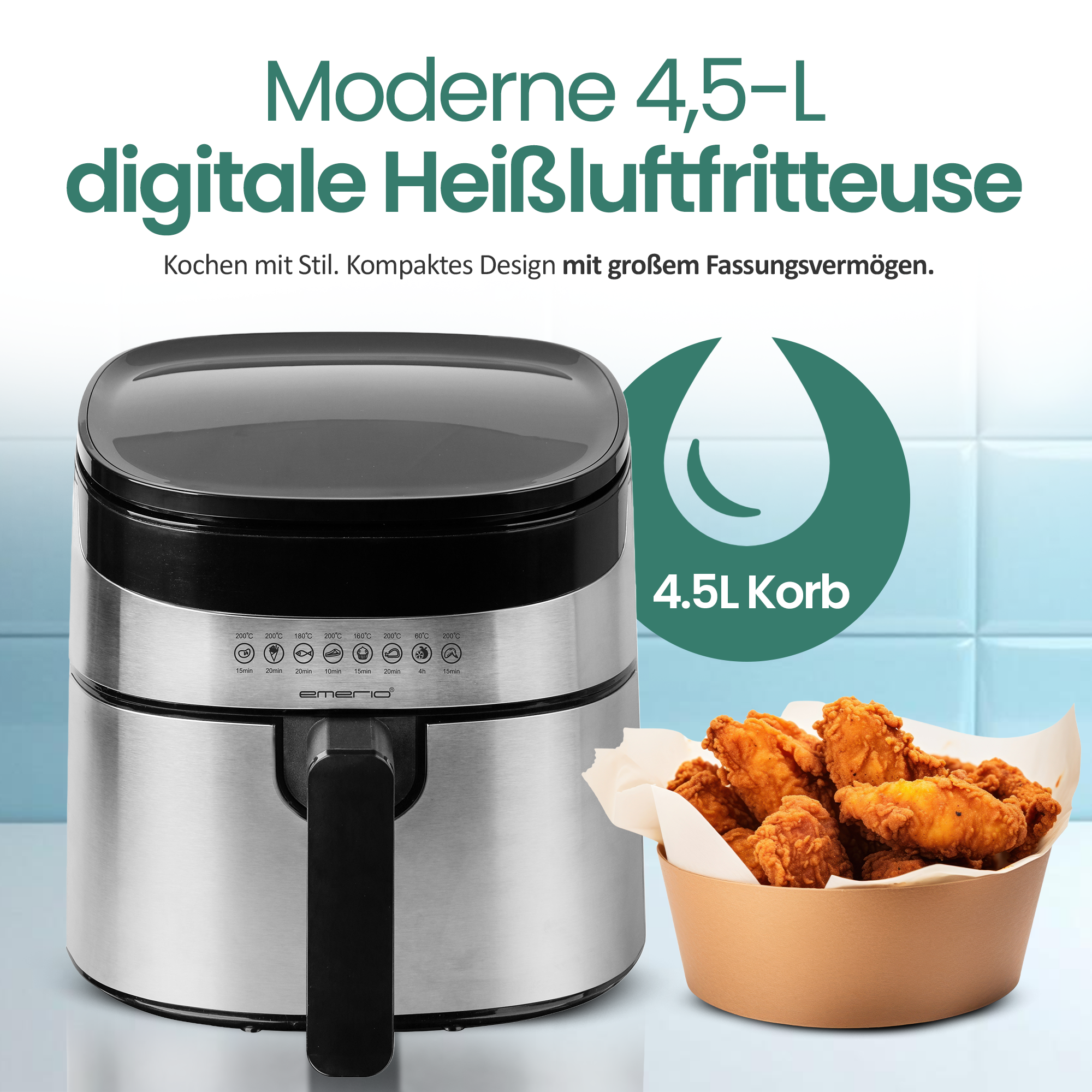 Eine silberne digitale Heißluftfritteuse mit schwarzem Deckel und ein Korb mit Hähnchenteilen.