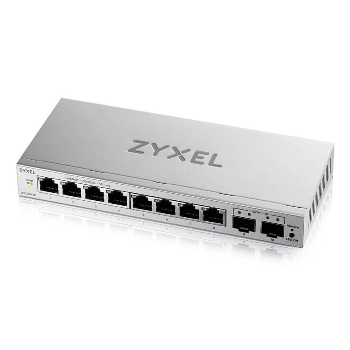 Uno switch di rete Zyxel argentato a 10 porte su sfondo bianco.