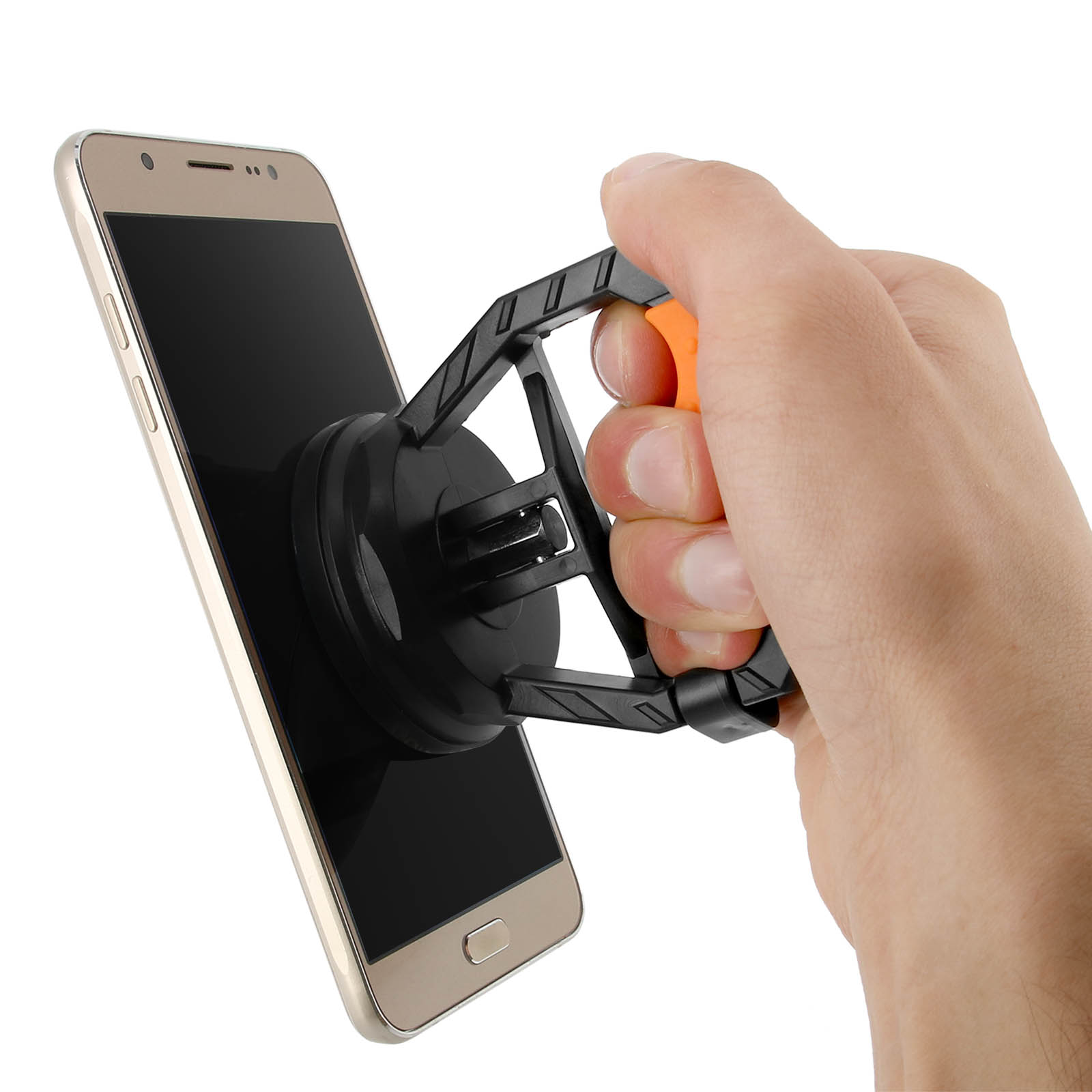 Mano che tiene una presa a ventosa attaccata a uno smartphone dorato.