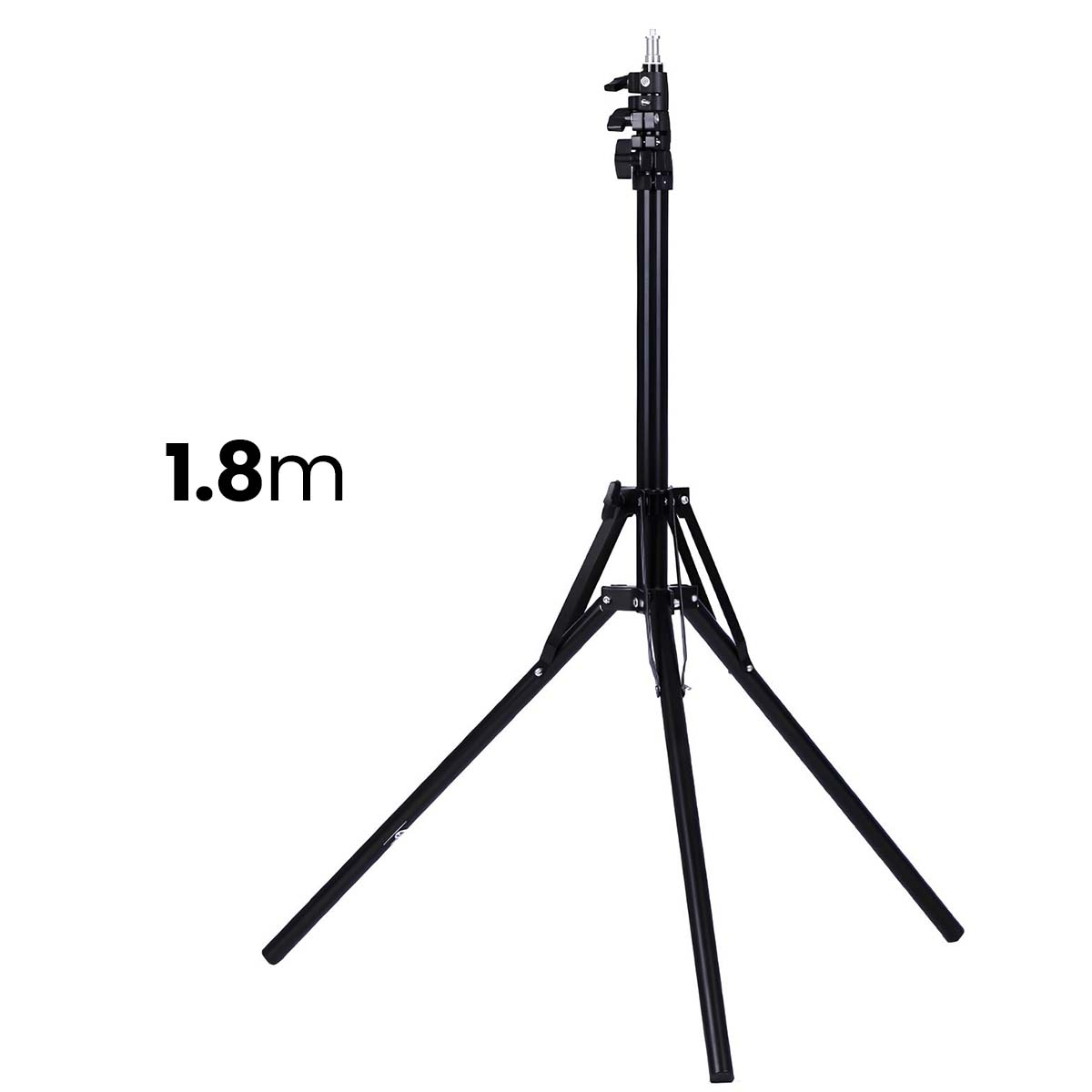 Soporte de luz negro de 1,8 m con tres patas, aislado.