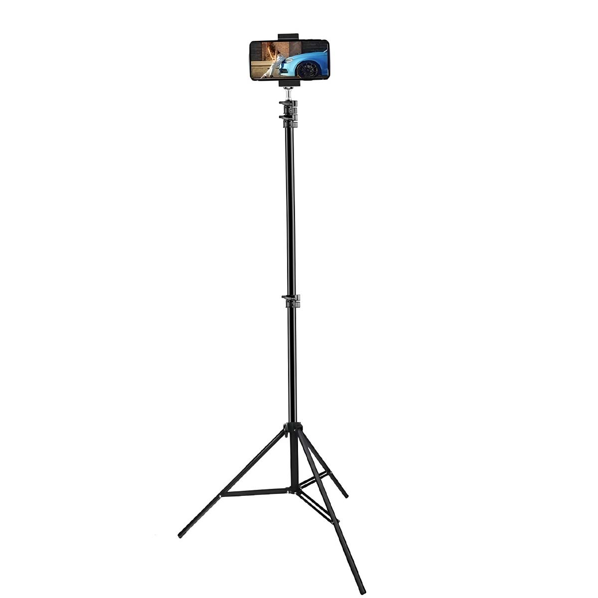Soporte de trípode negro con un smartphone mostrando un coche azul.