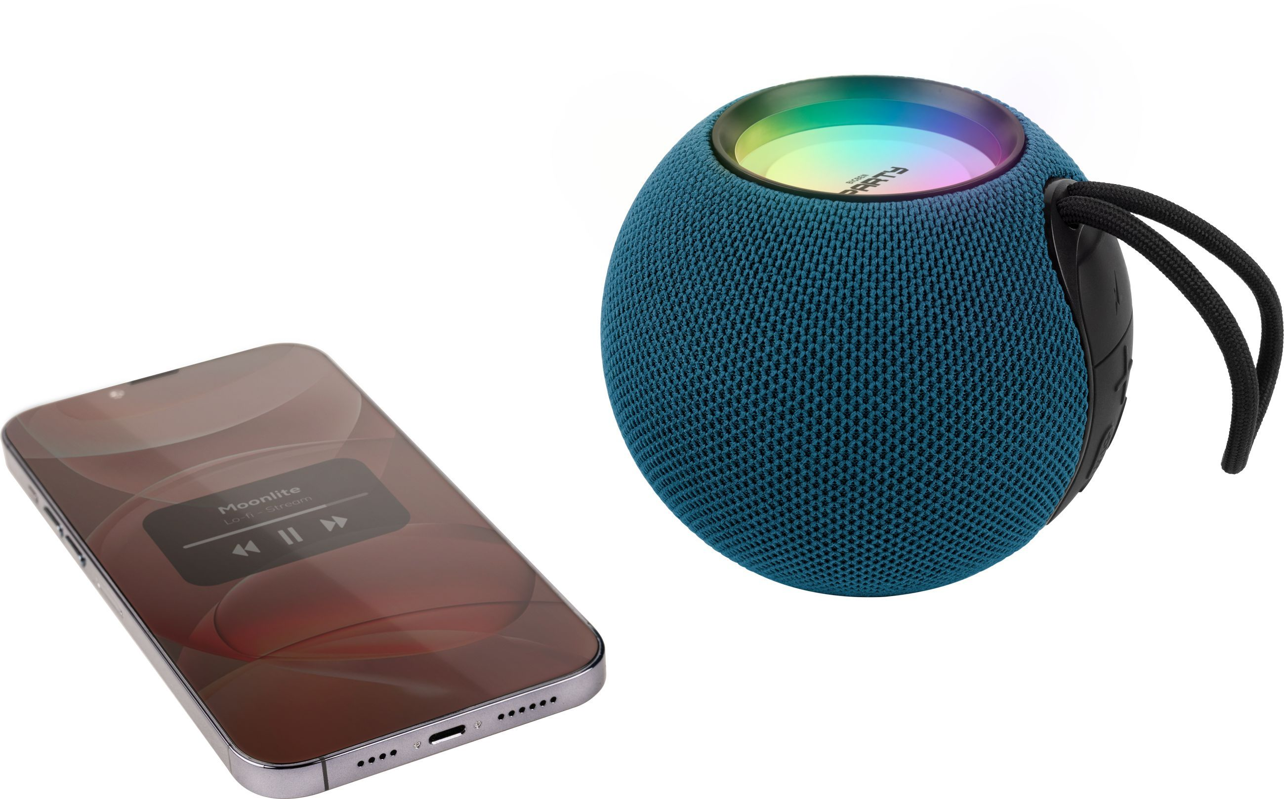 Ein blaues Lautsprechergerät und ein Smartphone mit Musikwiedergabe.