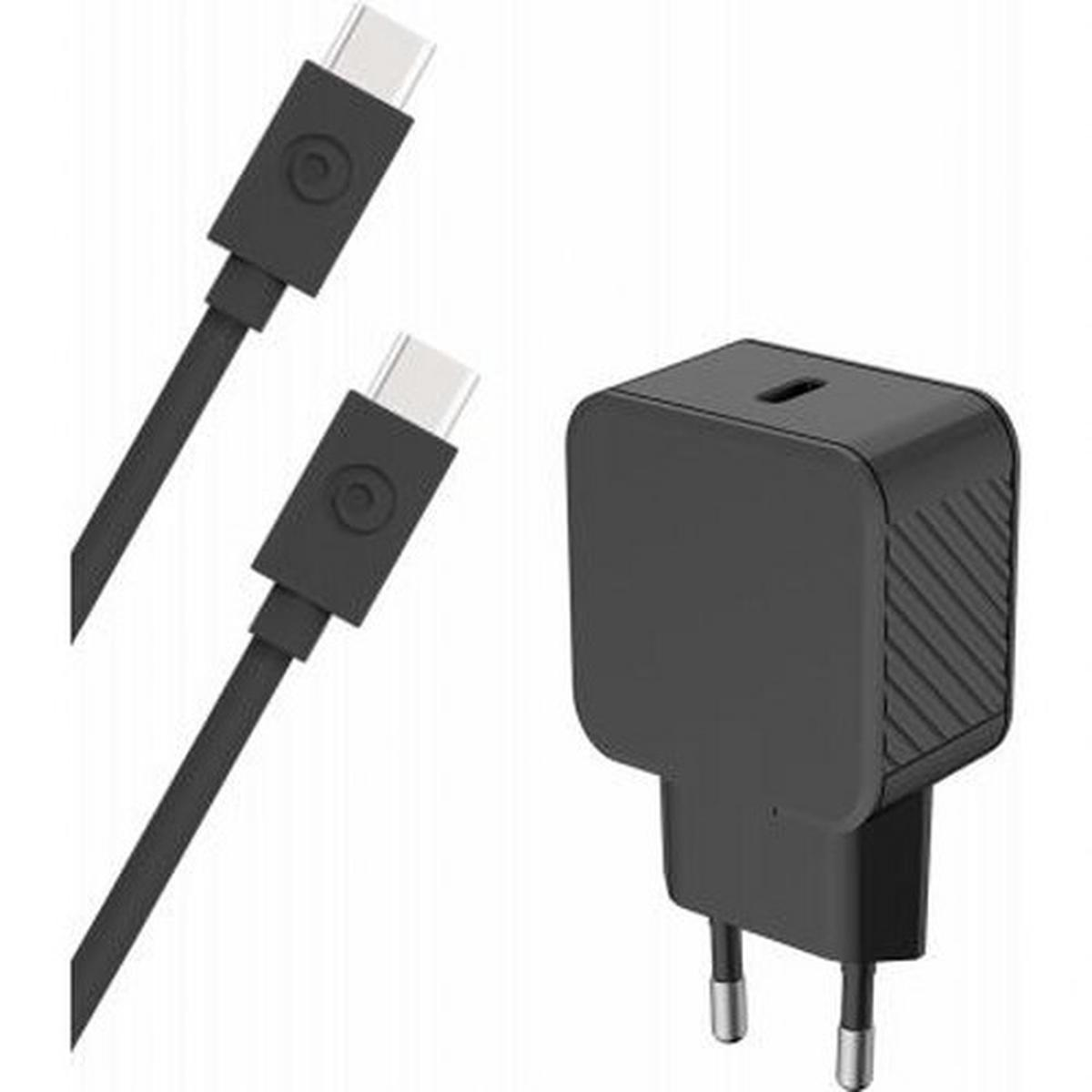 Alimentatore nero con due cavi USB-C.