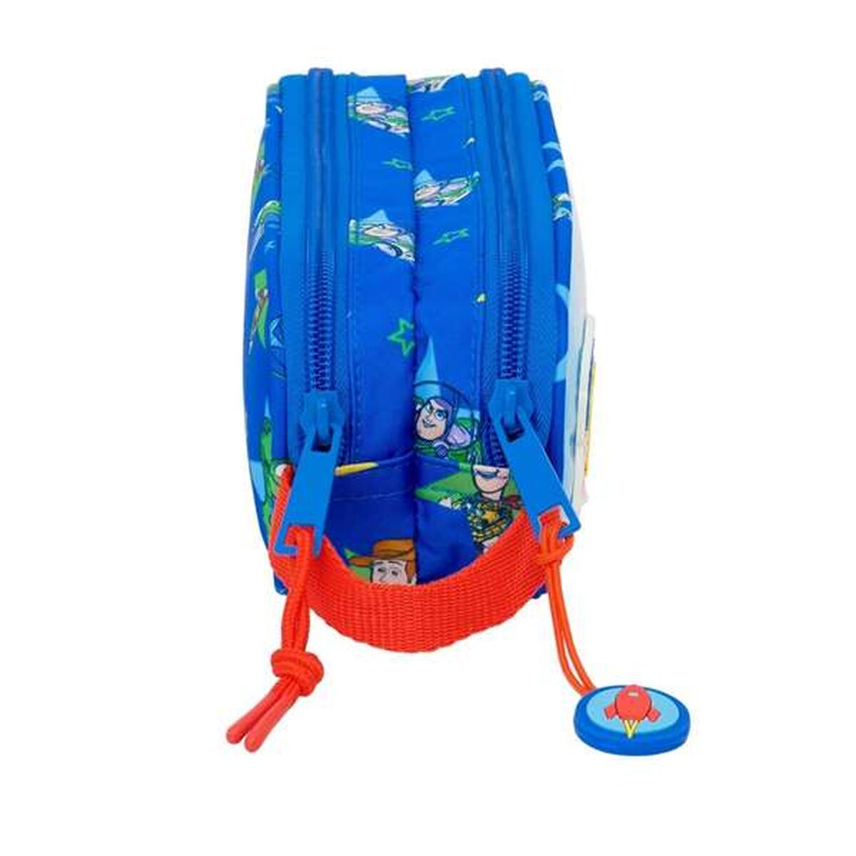 Mochila azul con personajes de Toy Story, cremalleras rojas y cordones.