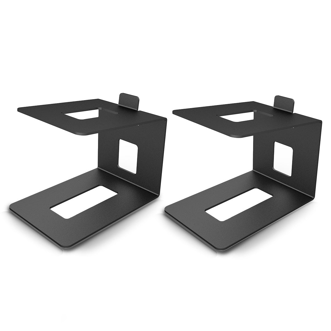 Dos soportes metálicos negros en forma de L con recortes rectangulares.