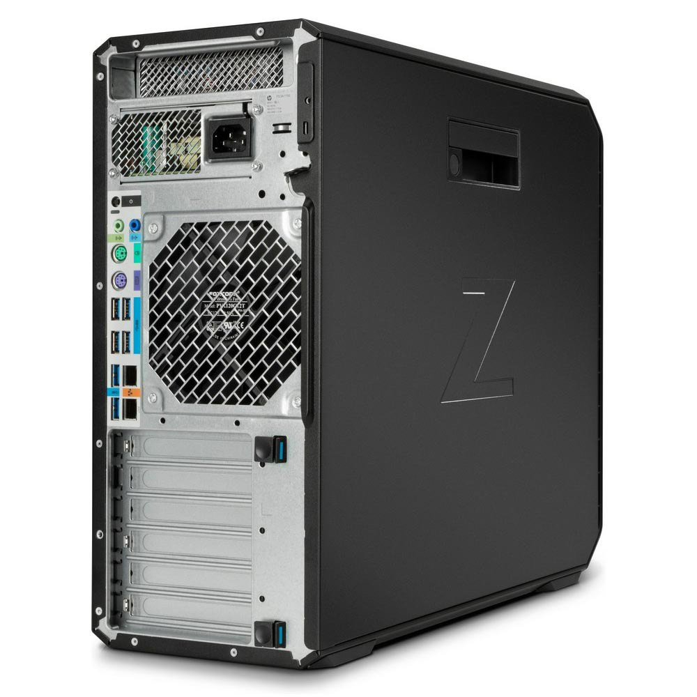 Achterkant van een zwarte computertoren, met ventilator, poorten en drive bays.
