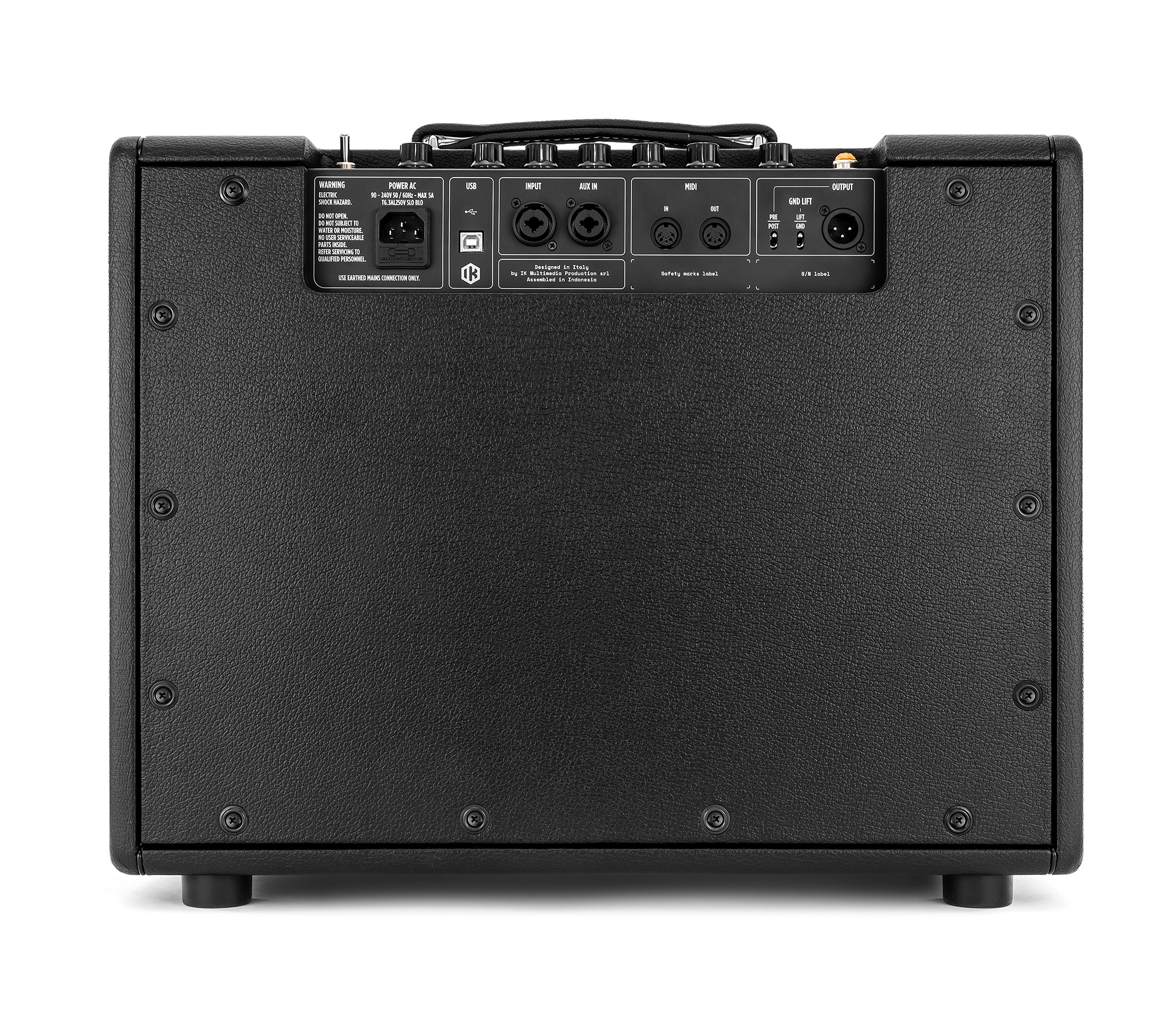 Rückseite eines schwarzen Verstärkers mit Anschlüssen: Strom, USB, Input, Aux, Midi, Output.
