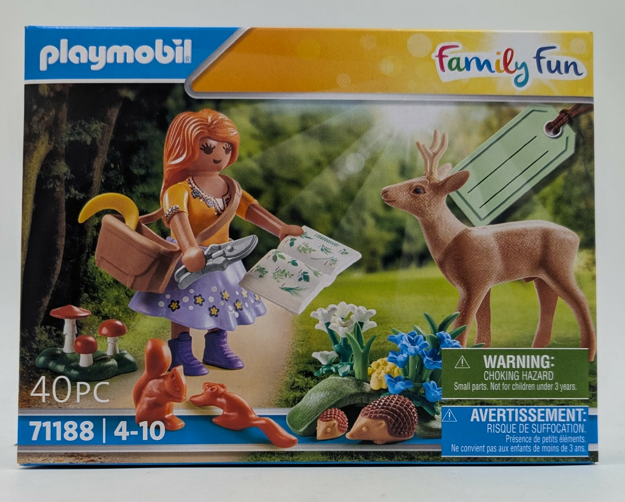 Pudełko Playmobil z leśną sceną: dziewczynka, sarna, wiewiórki, grzyby, kwiaty.
