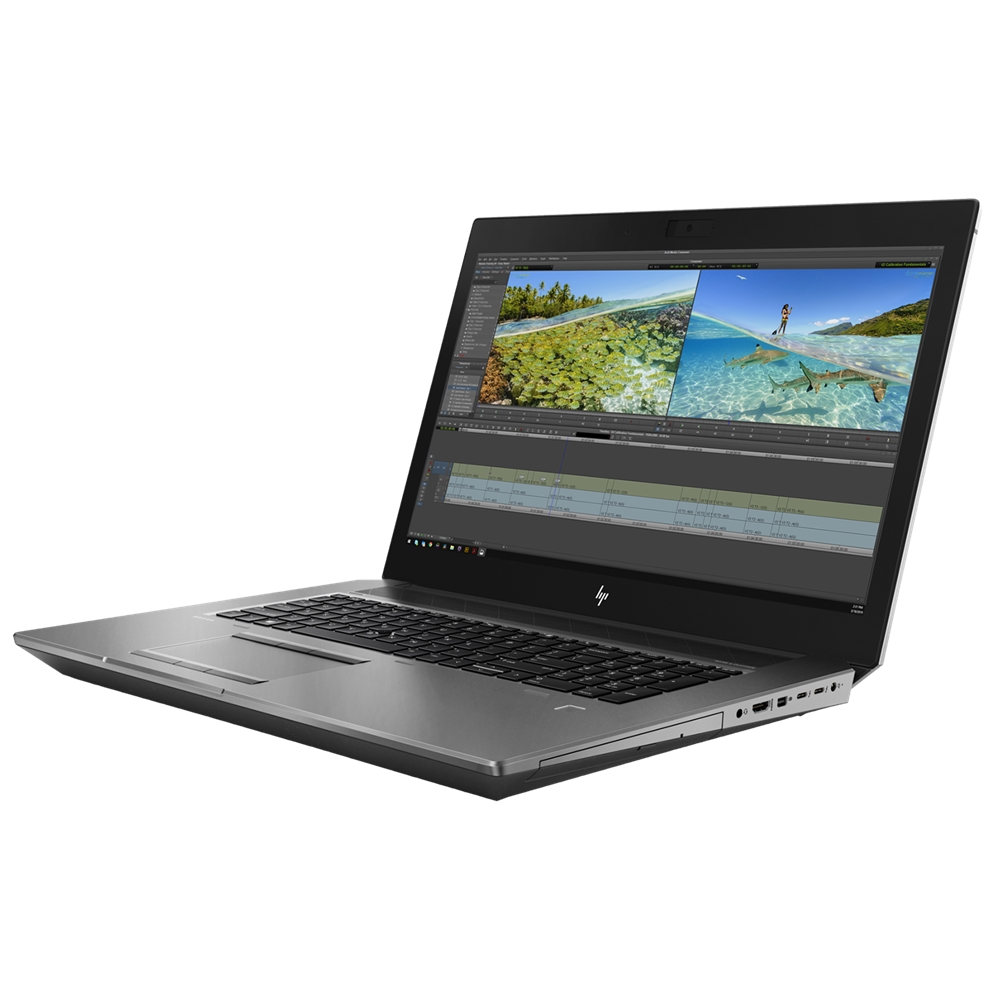 Een open laptop toont bewerkingssoftware met tropische scènes op het scherm.