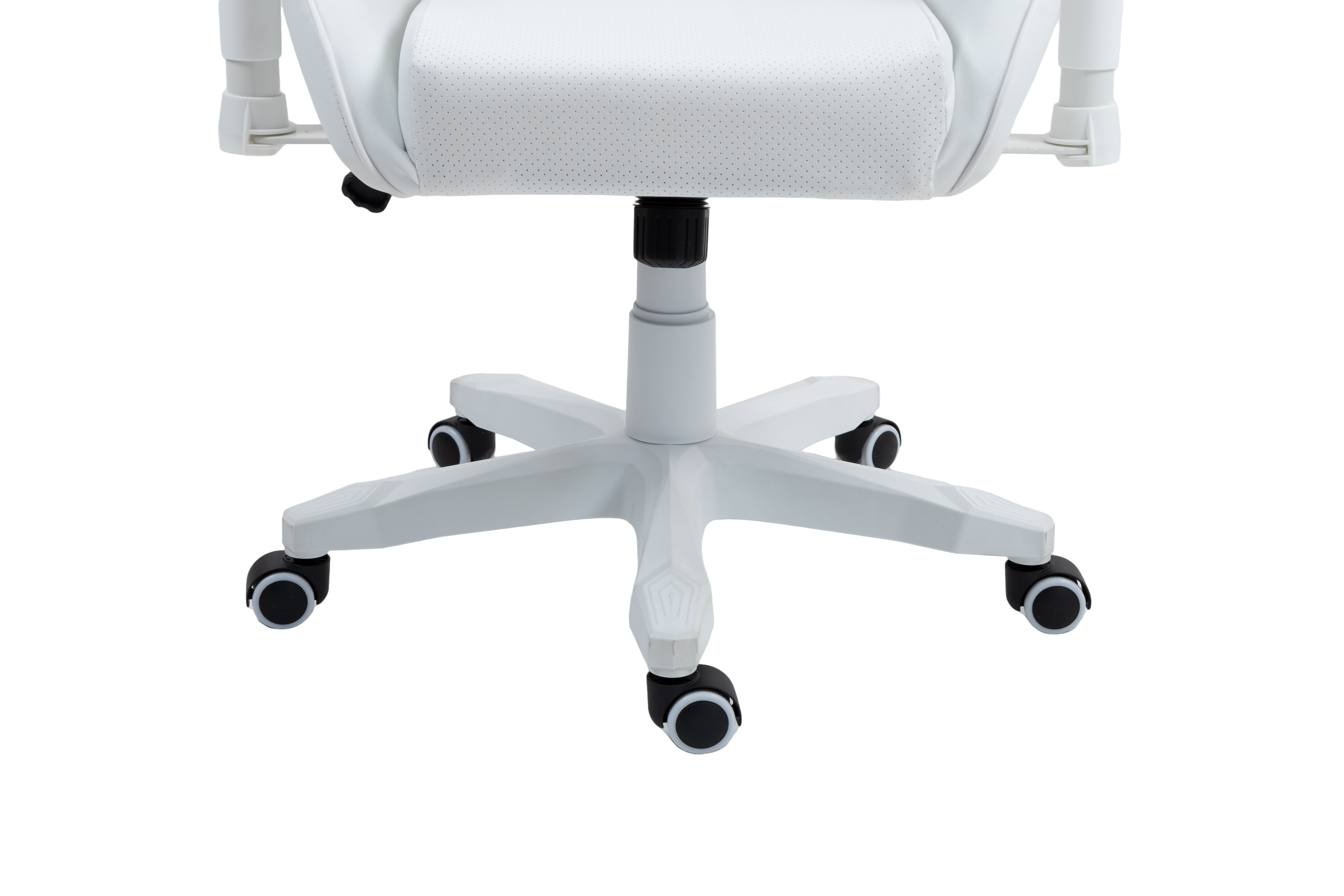 Zbliżenie białej podstawy krzesła z pięcioma kółkami i podnośnikiem gazowym.