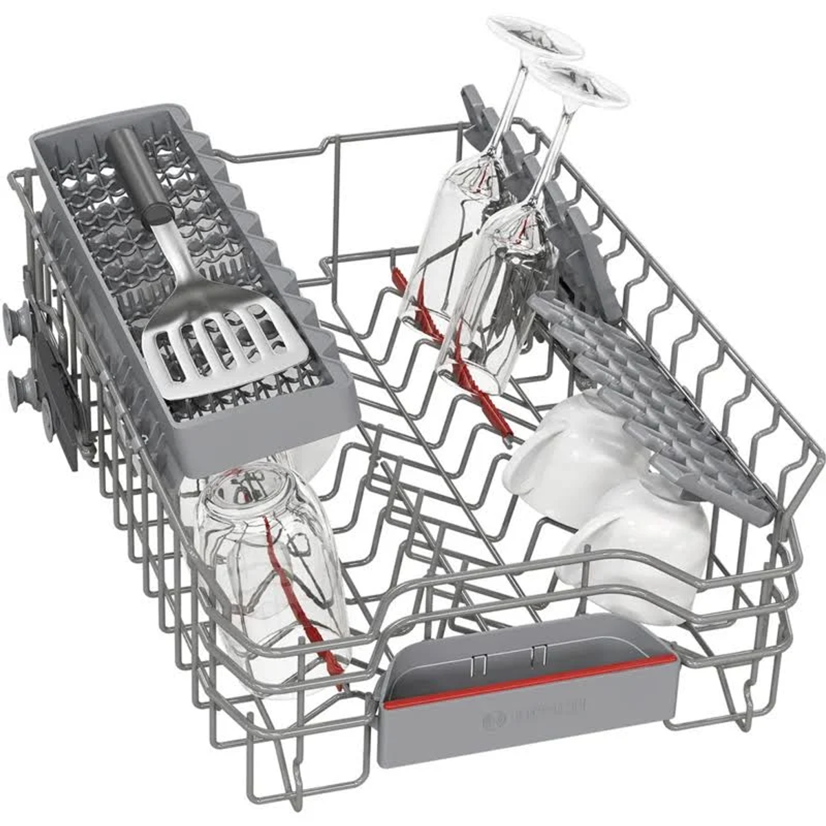 Kosz do zmywarki z pojemnikiem na sztućce, szklankami i kubkami.