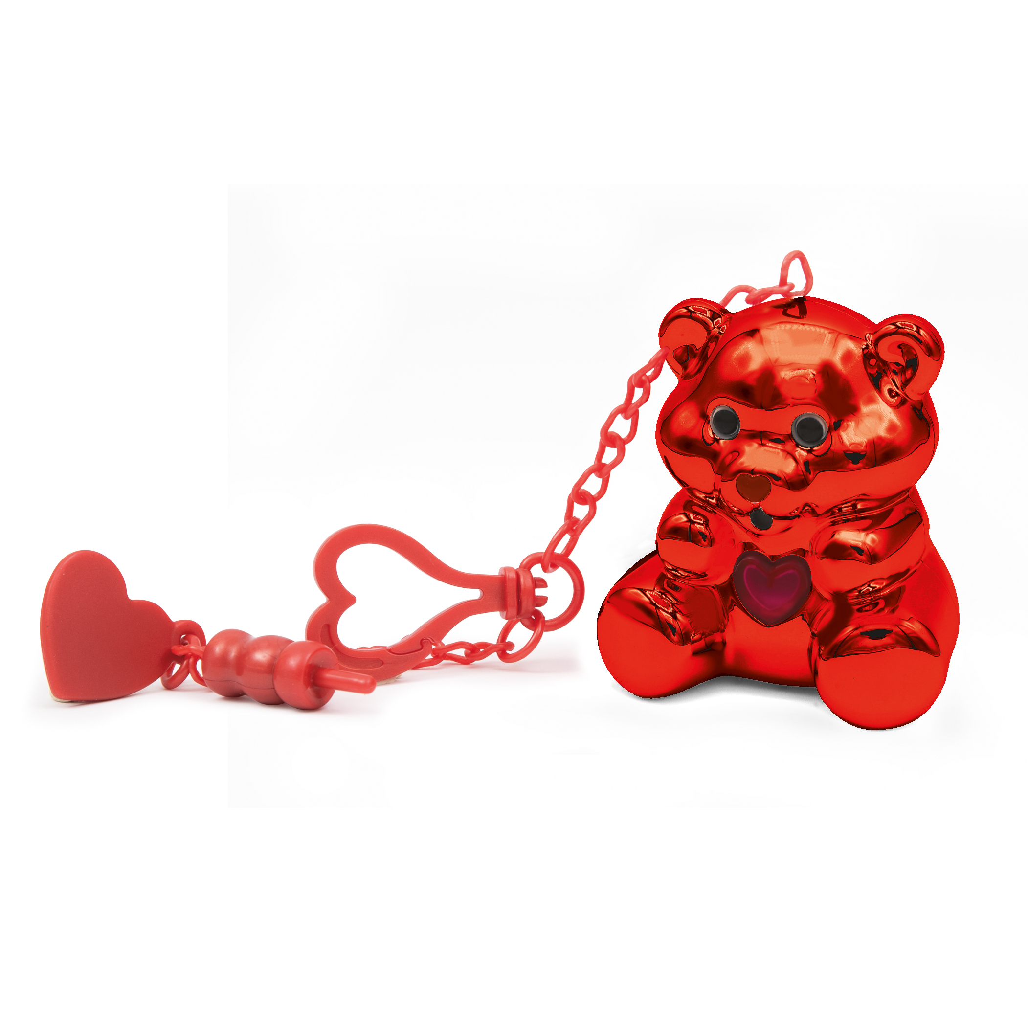 Un llavero brillante de oso de peluche rojo con corazón y cadena.