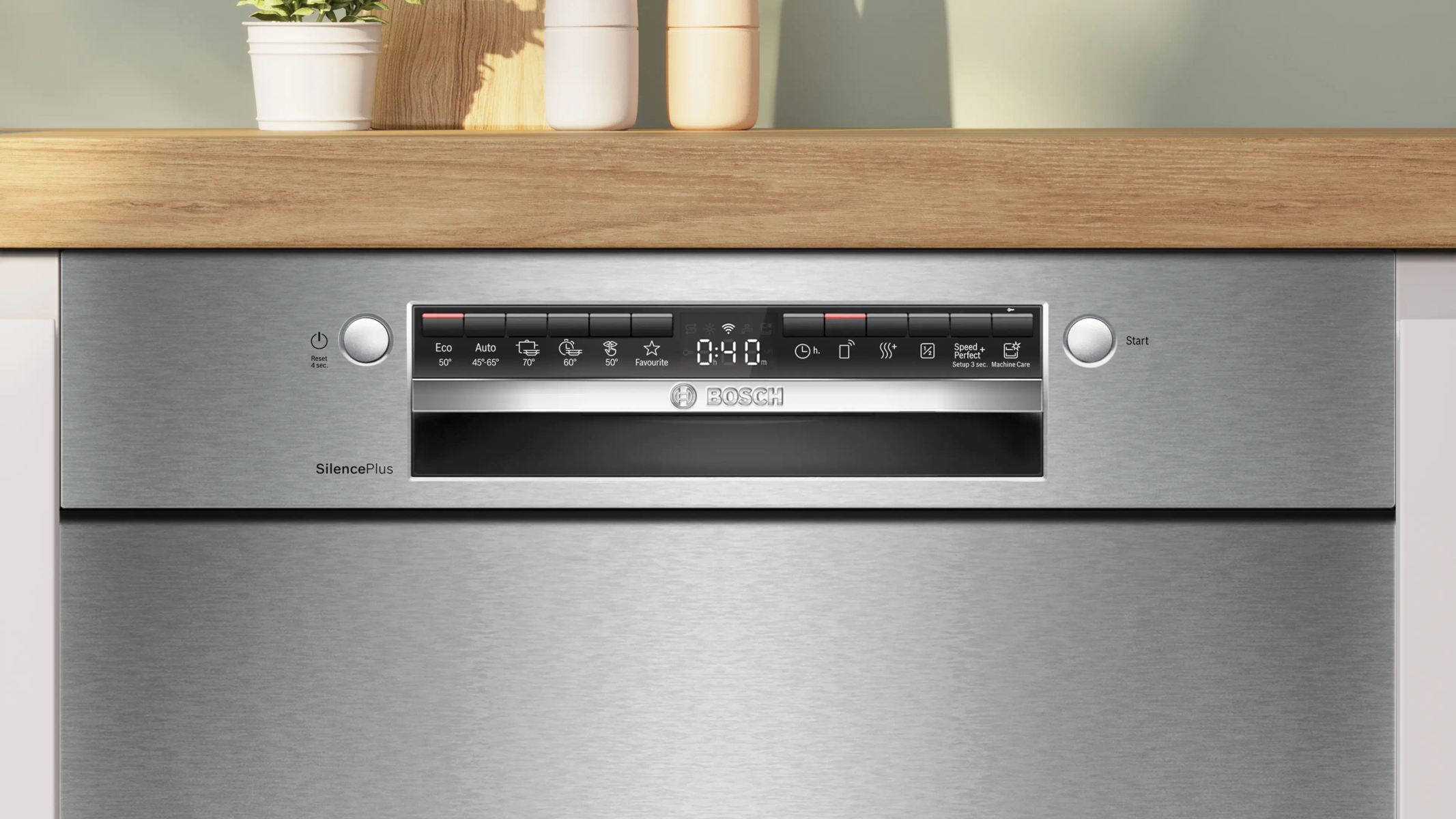 Edles Bedienfeld einer Bosch Spülmaschine mit Touch-Steuerung und Display.