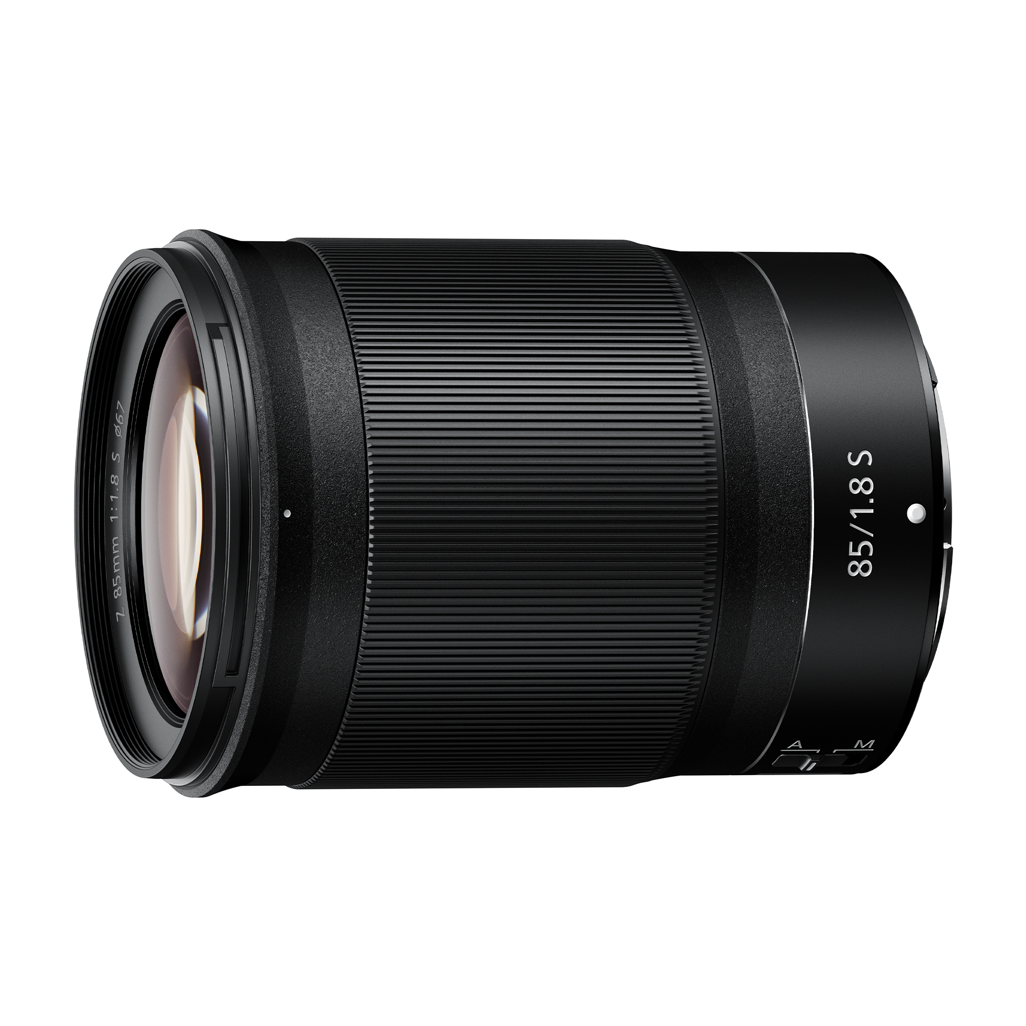 Un obiettivo per fotocamera nero con anelli zigrinati e scritta 85/1.8 S.