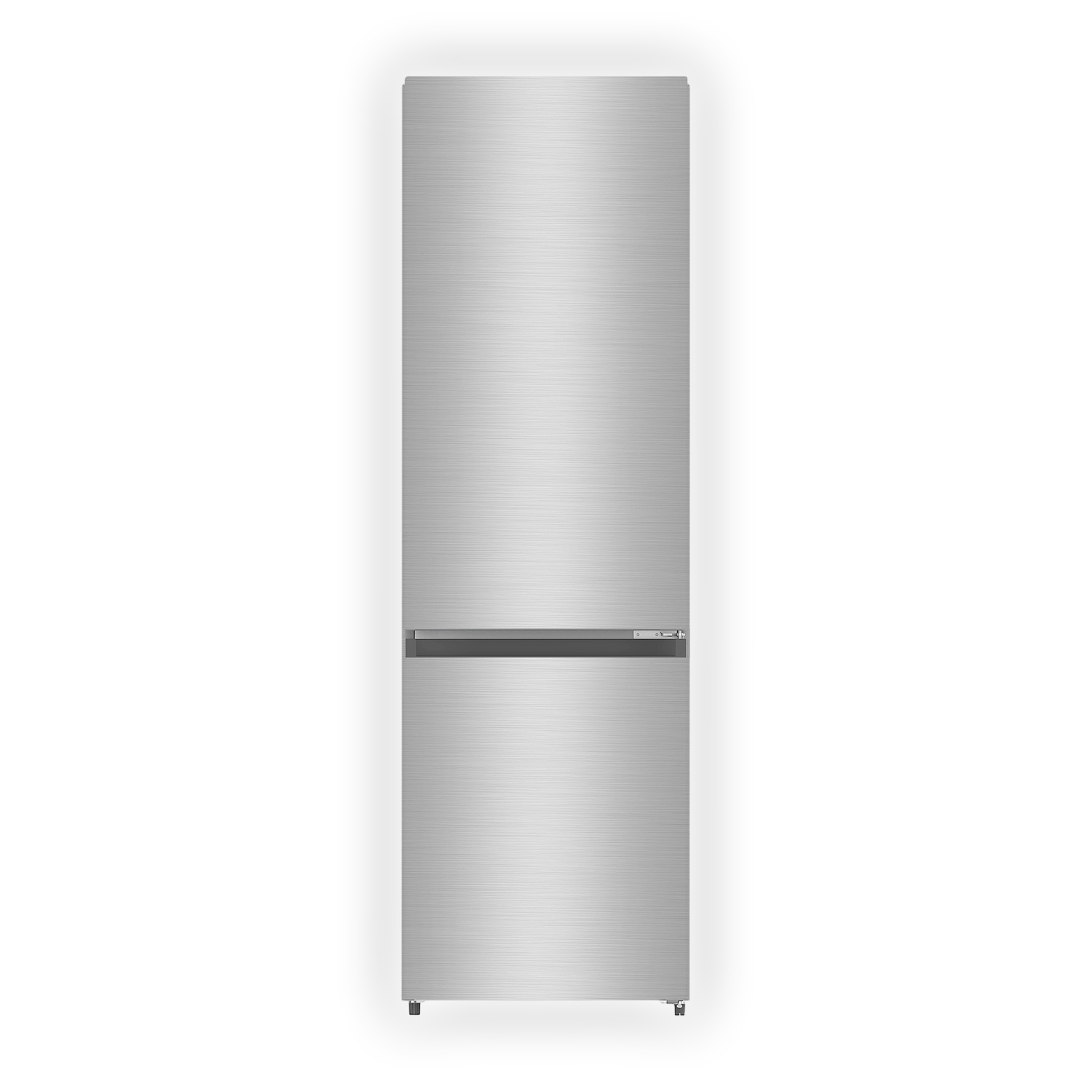 Un refrigerador plateado con acabado cepillado sobre fondo negro.