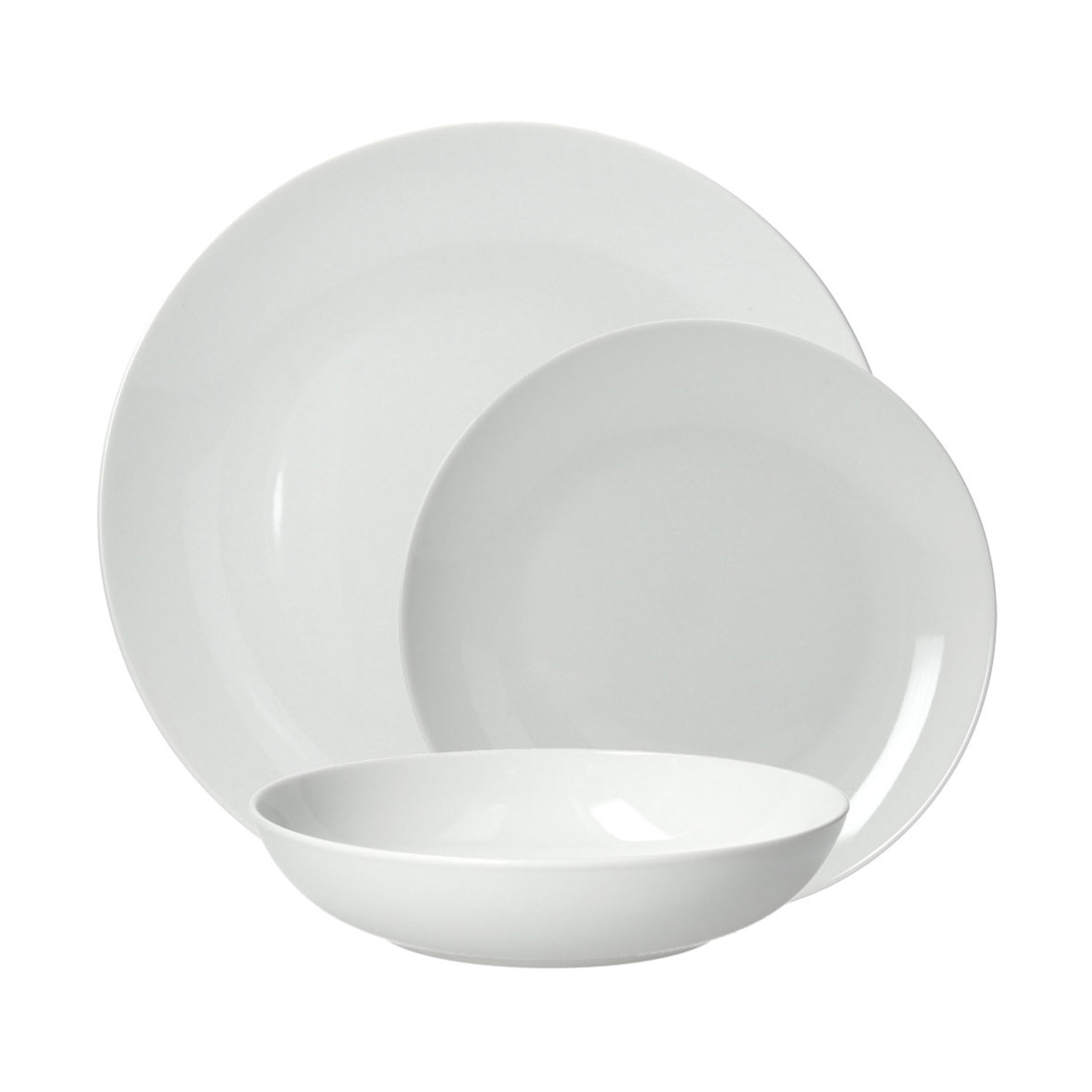 Platos blancos y un cuenco apilados sobre fondo blanco.