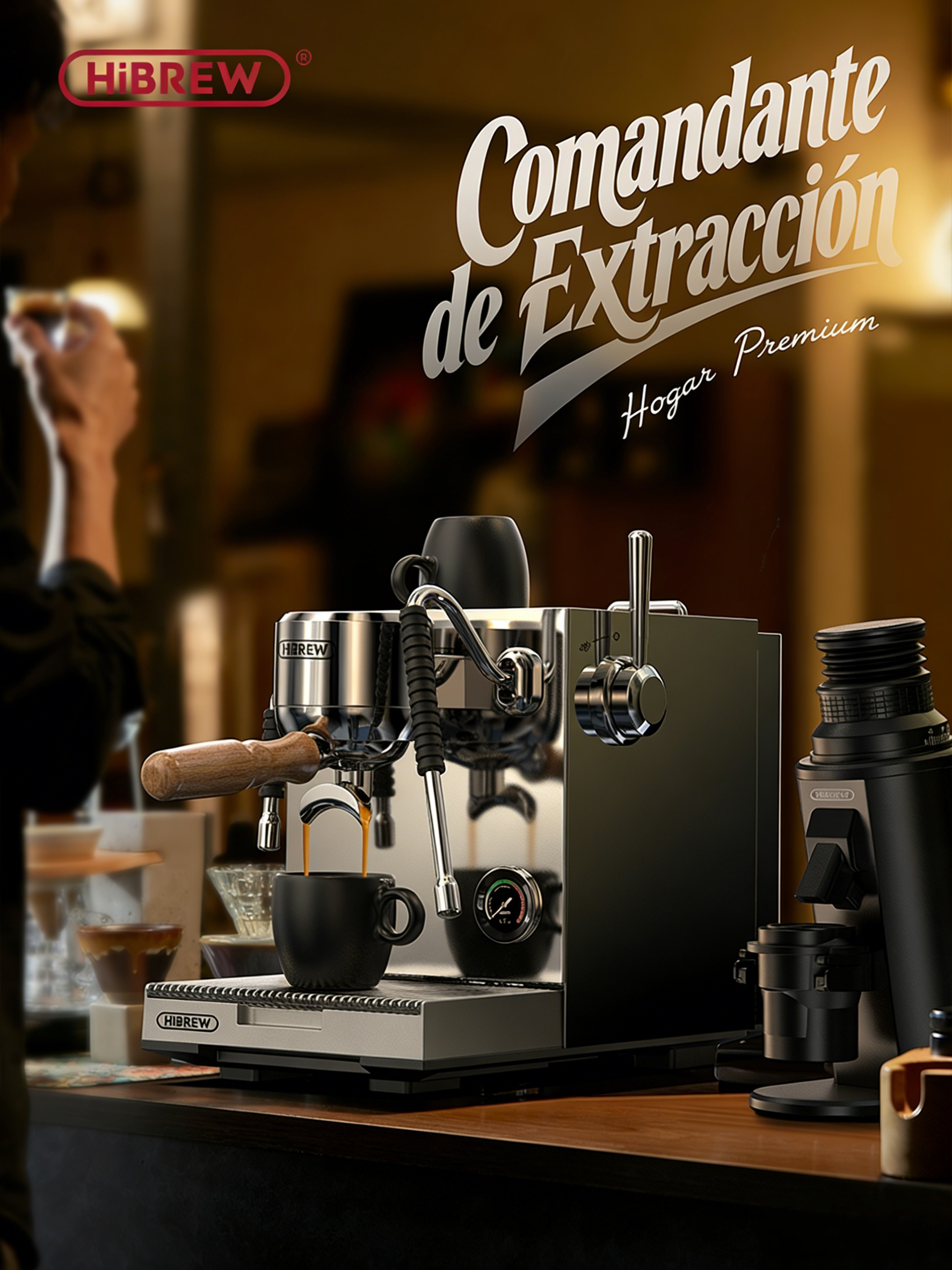 Una máquina de espresso plateada con detalles de madera y una taza negra preparando café.