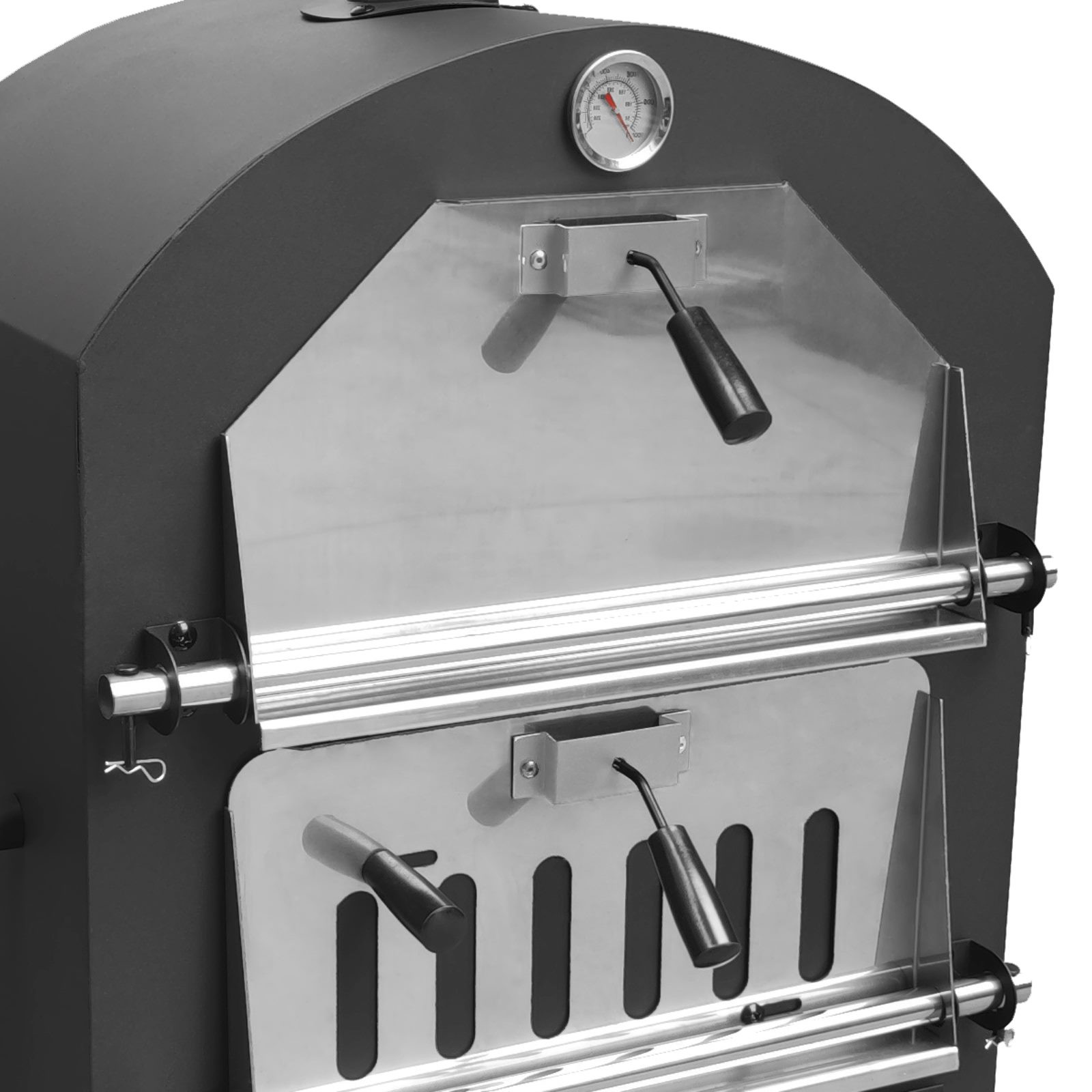 Ciemny piec z termometrem, metalowymi uchwytami i widocznymi otworami wentylacyjnymi.