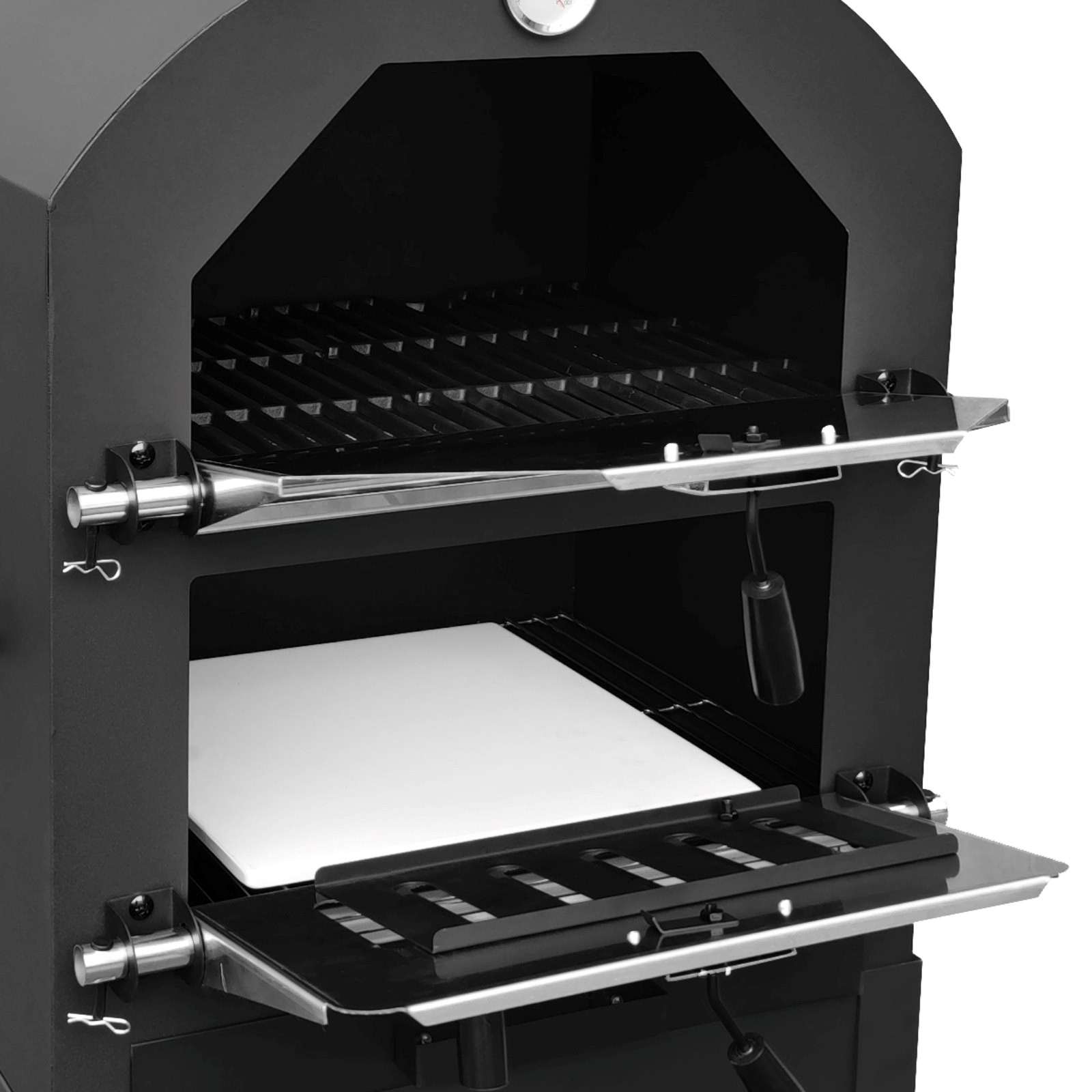 Czarny piec do pizzy z dwoma rusztami i białym kamieniem.