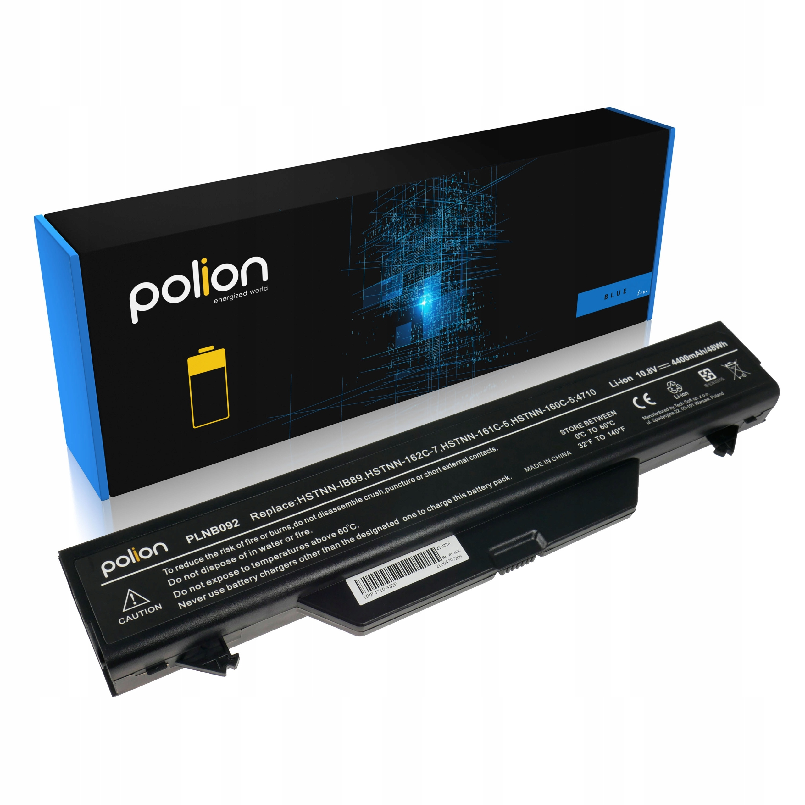 Czarna bateria do laptopa z logo Polion i etykietami technicznymi leży przed opakowaniem.