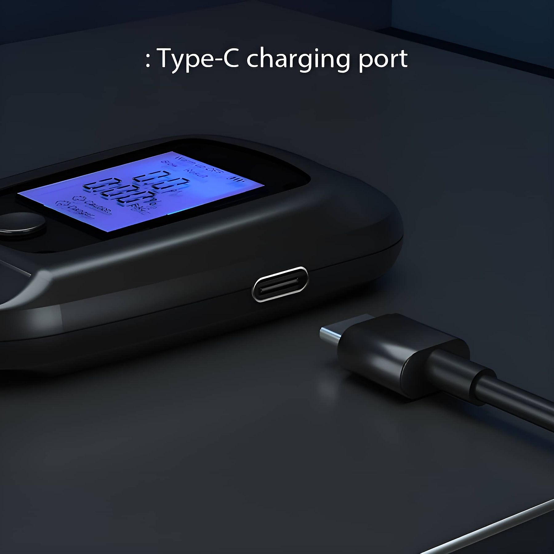Schwarzes Gerät mit blauem Bildschirm und angeschlossenem USB-C-Kabel.