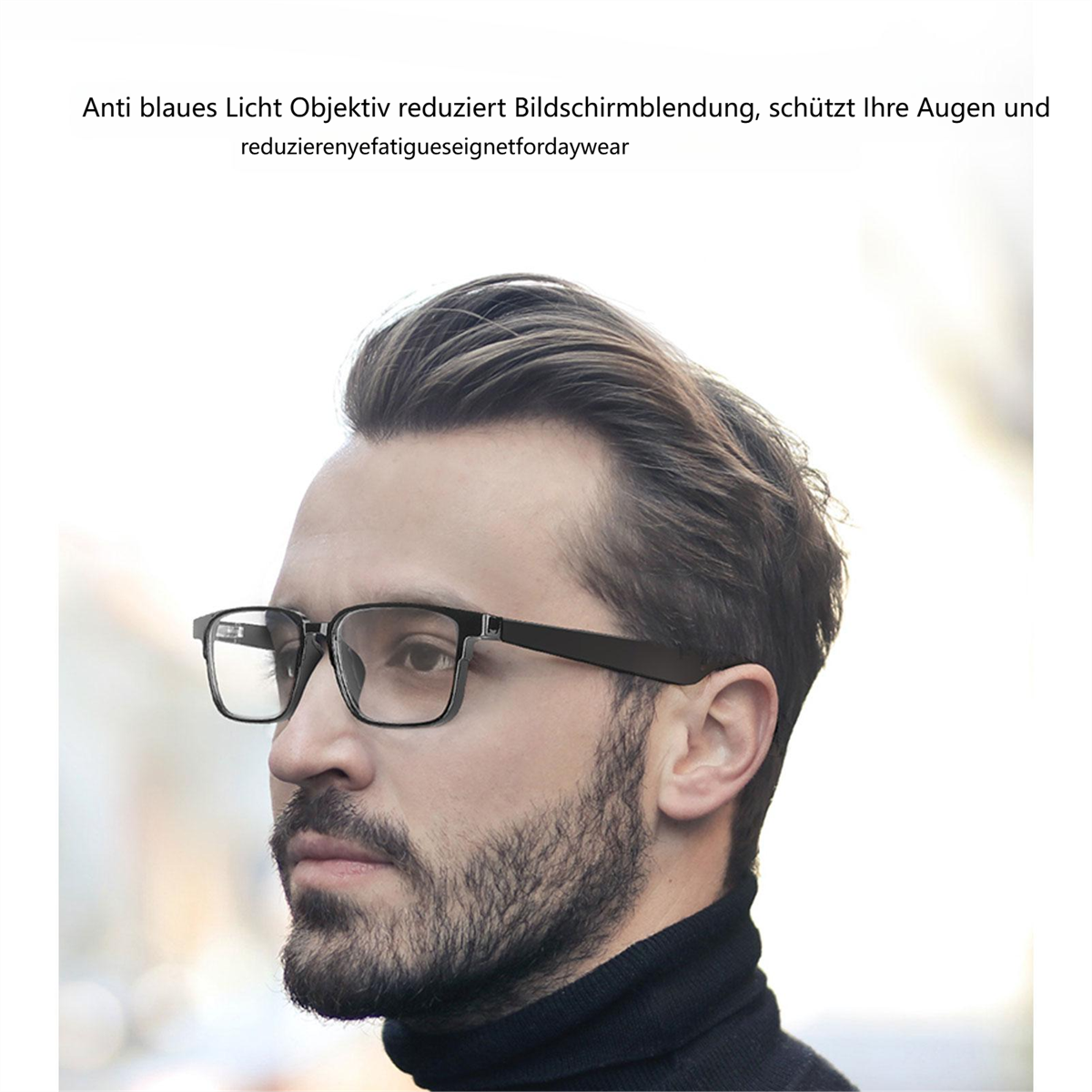 Mann mit Brille mit schwarzem Rahmen und schwarzem Rollkragenpullover.
