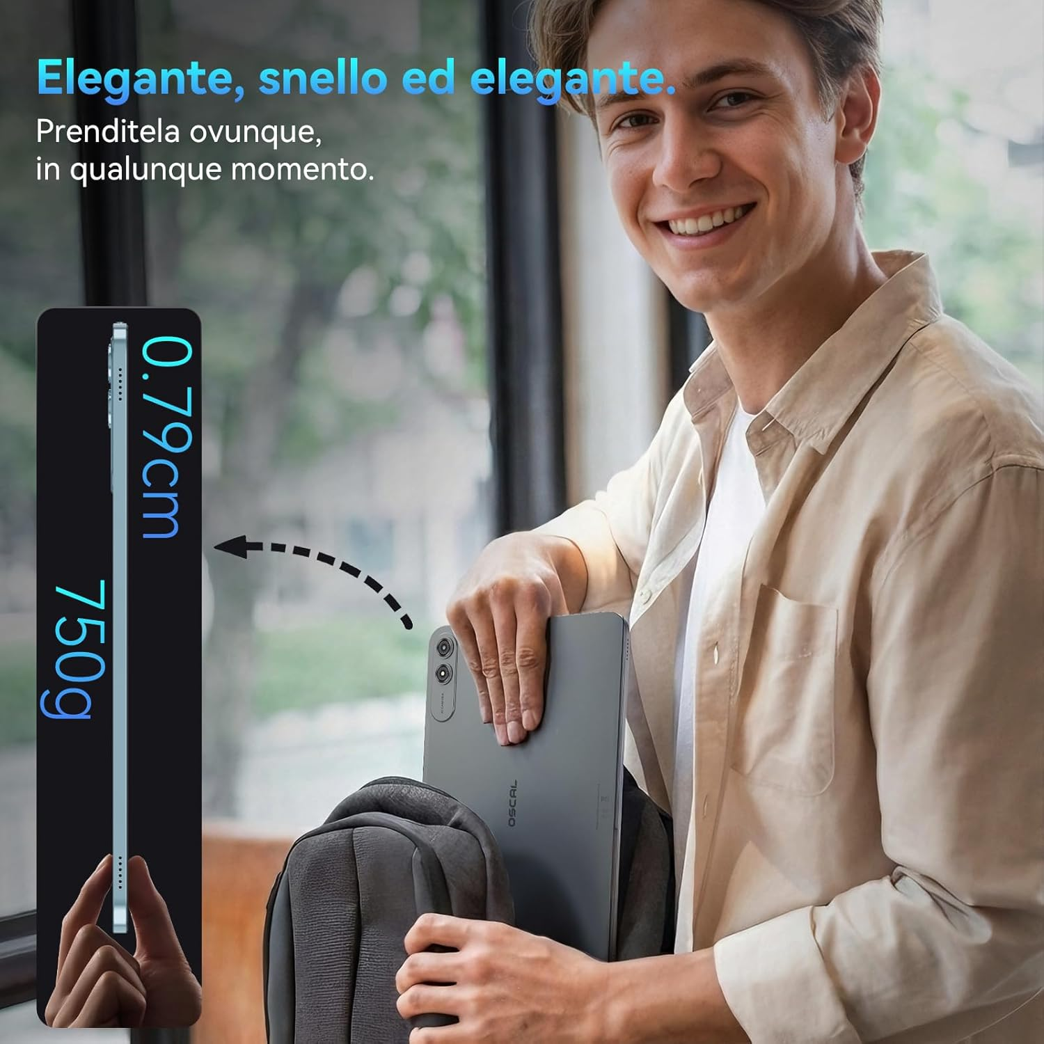 Uomo sorridente tiene un tablet sottile. Dimensioni: 0,79cm, 750g.