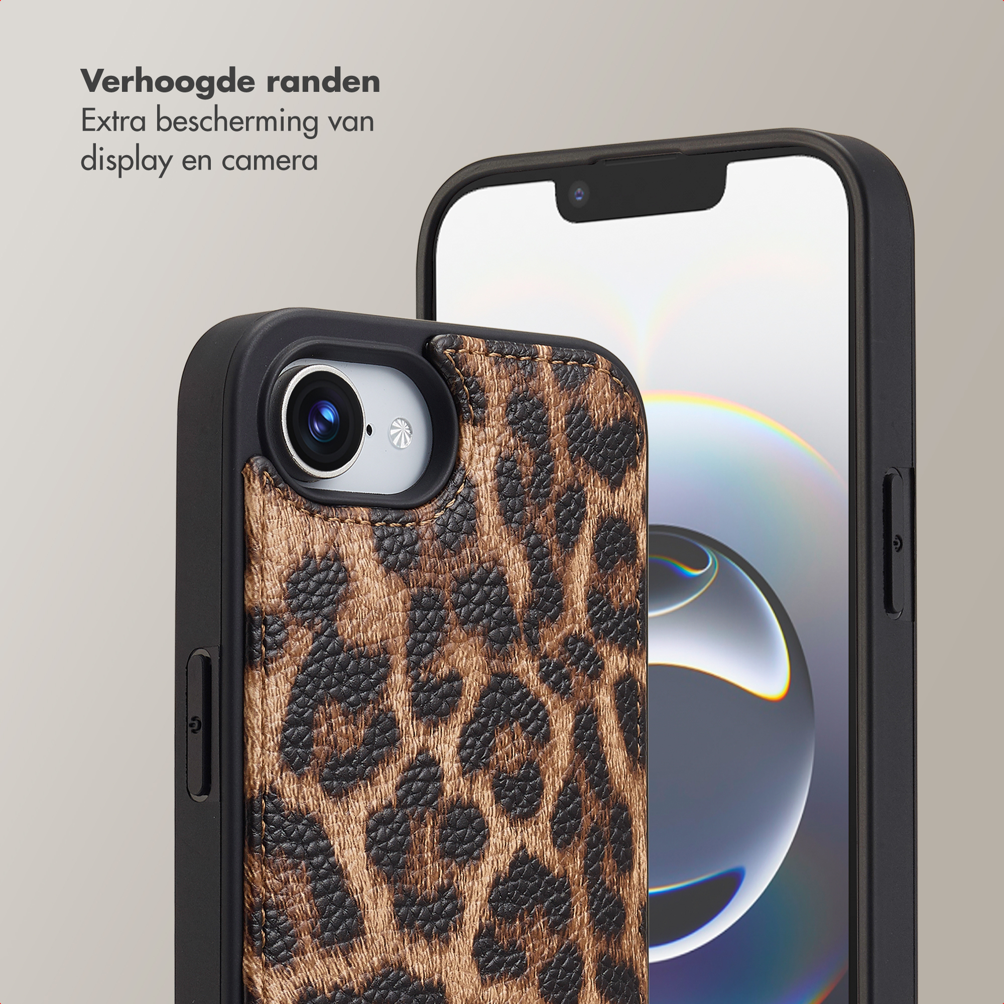 Telefoonhoesje met luipaardprint en verhoogde randen ter bescherming van scherm en camera.