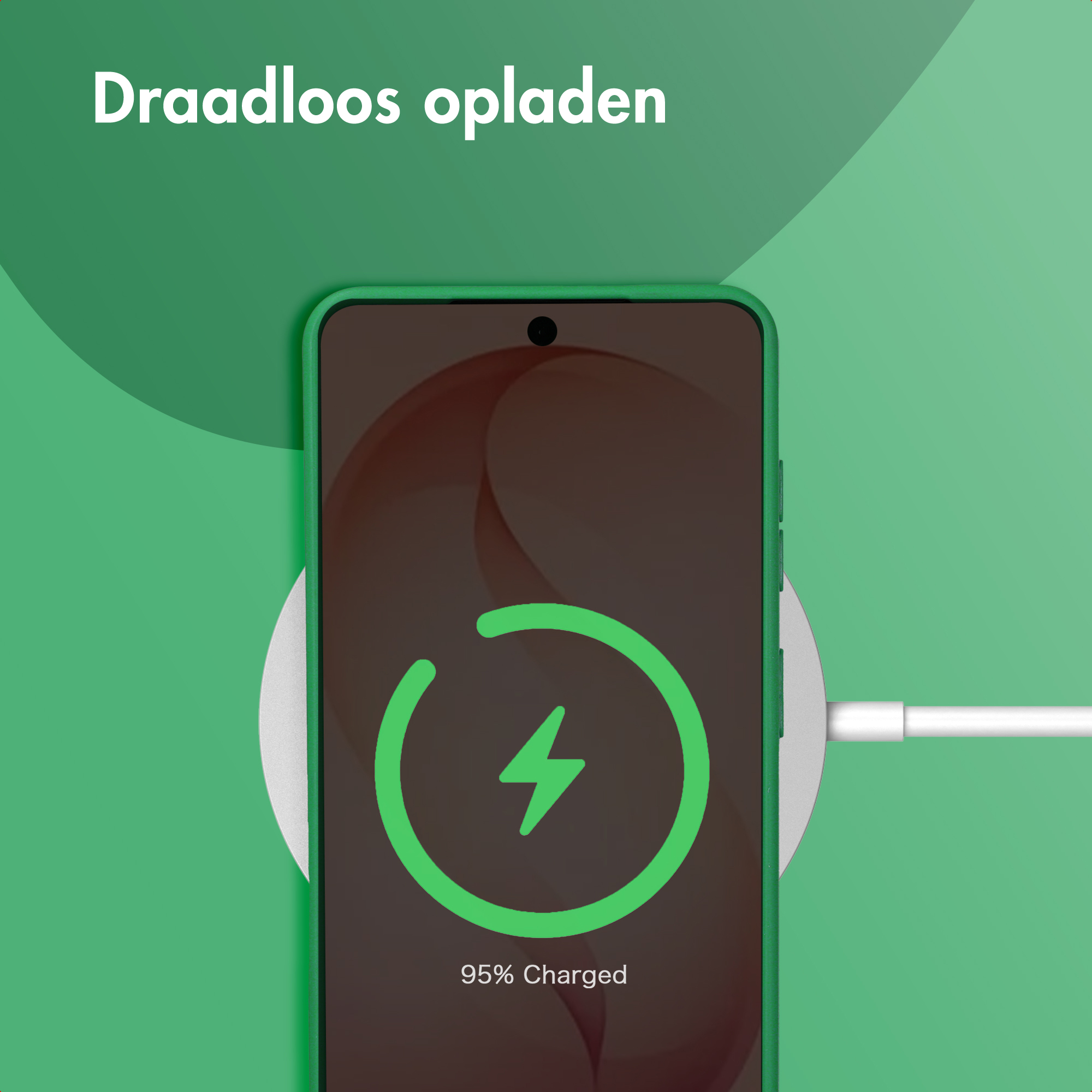 Een smartphone wordt draadloos opgeladen, 95% vol.