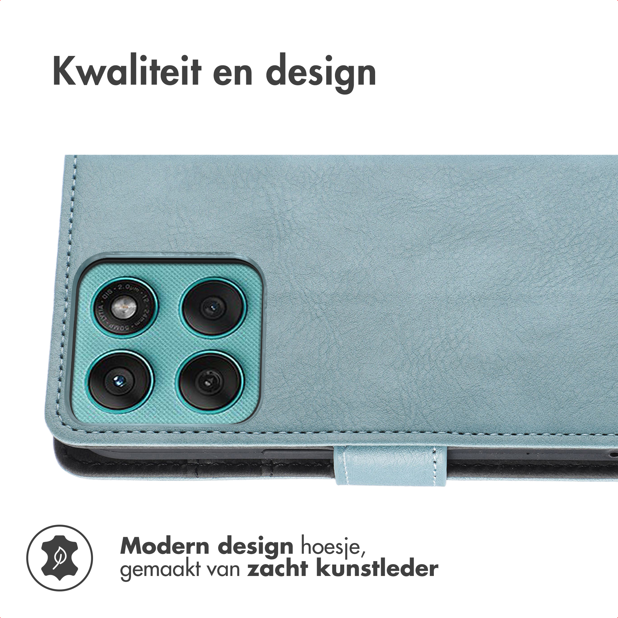 Lichtblauwe telefoonhoes met camera-uitsparing en tekst 'Kwaliteit en design'.