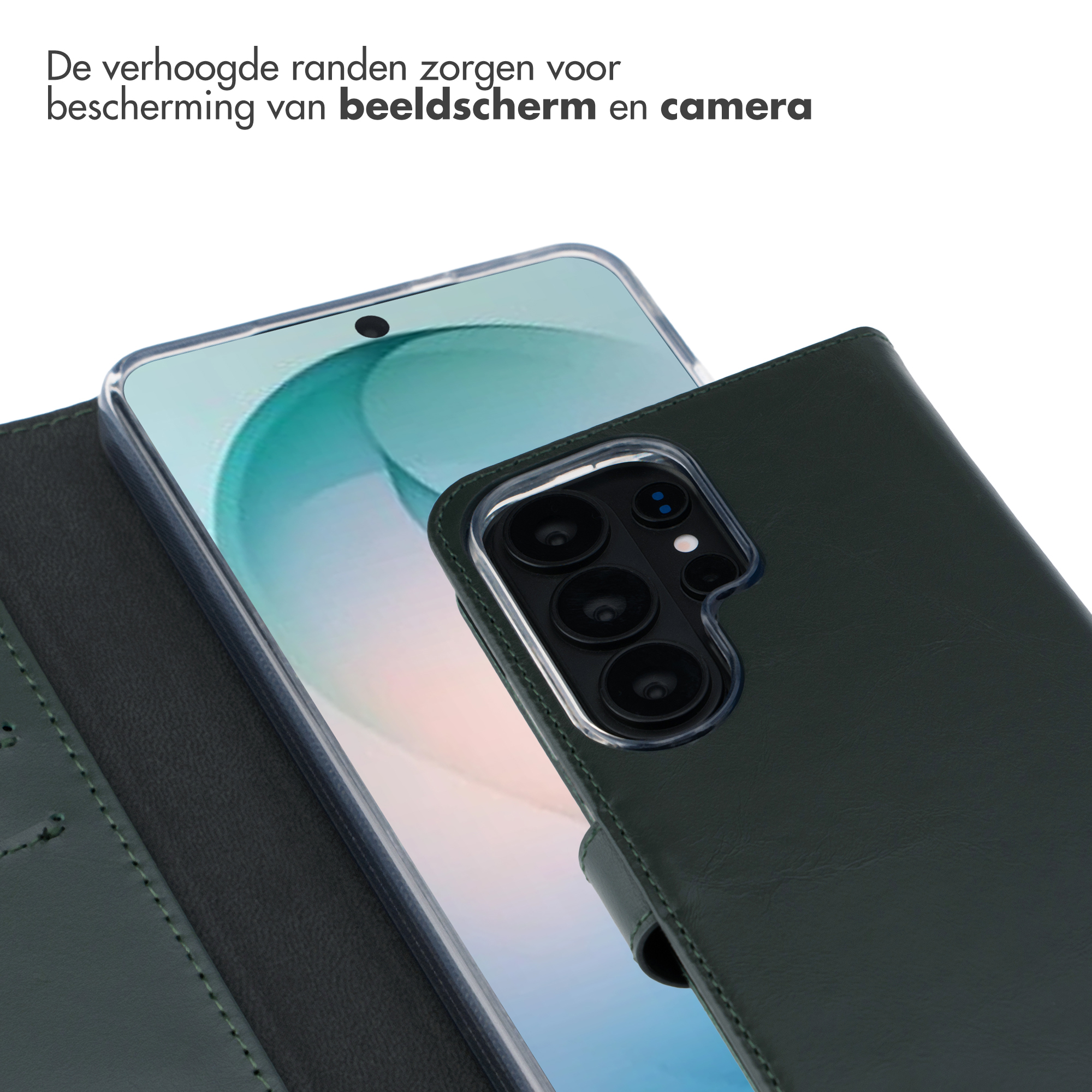 Donkergroene telefoonhoes met verhoogde randen voor scherm- en camerabescherming.