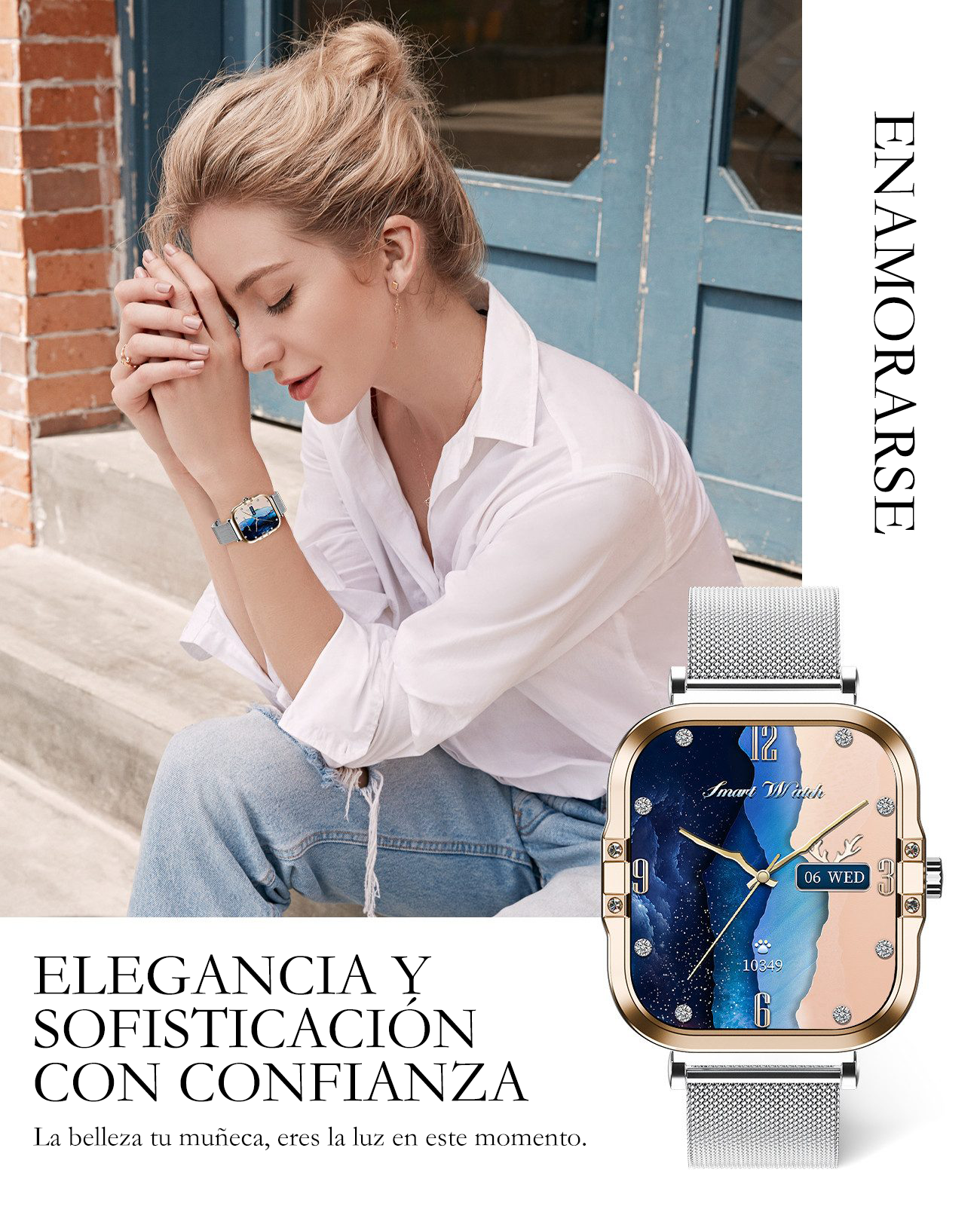 Mujer con smartwatch, sentada en escalones, blusa blanca, jeans.