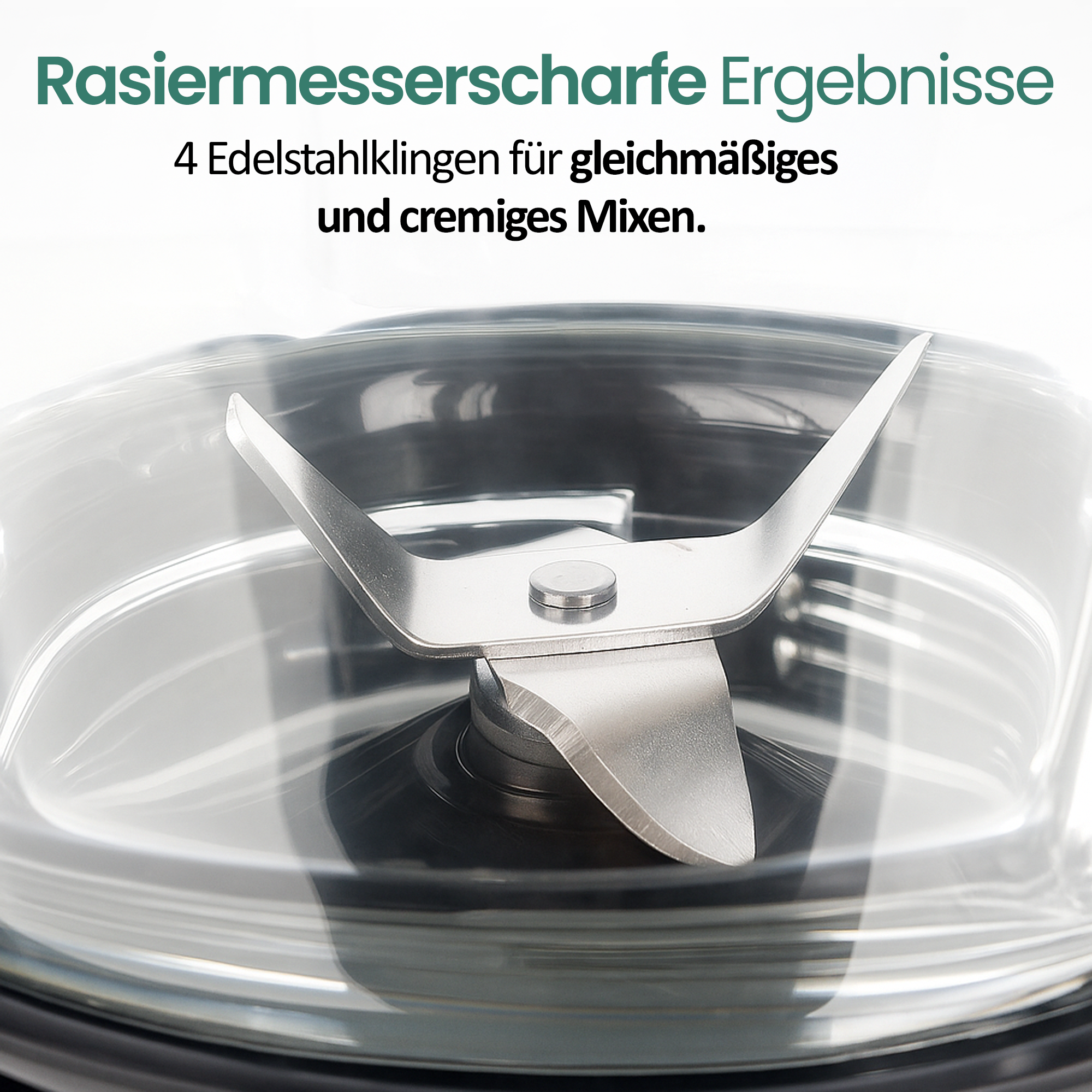 Nahaufnahme der Klingen eines Mixers mit Text: "Rasiermesserscharfe Ergebnisse".