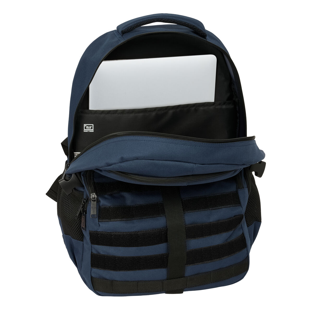 Ein blauer Rucksack mit offenem Fach, in dem ein Laptop und eine kleine Tasche zu sehen sind.