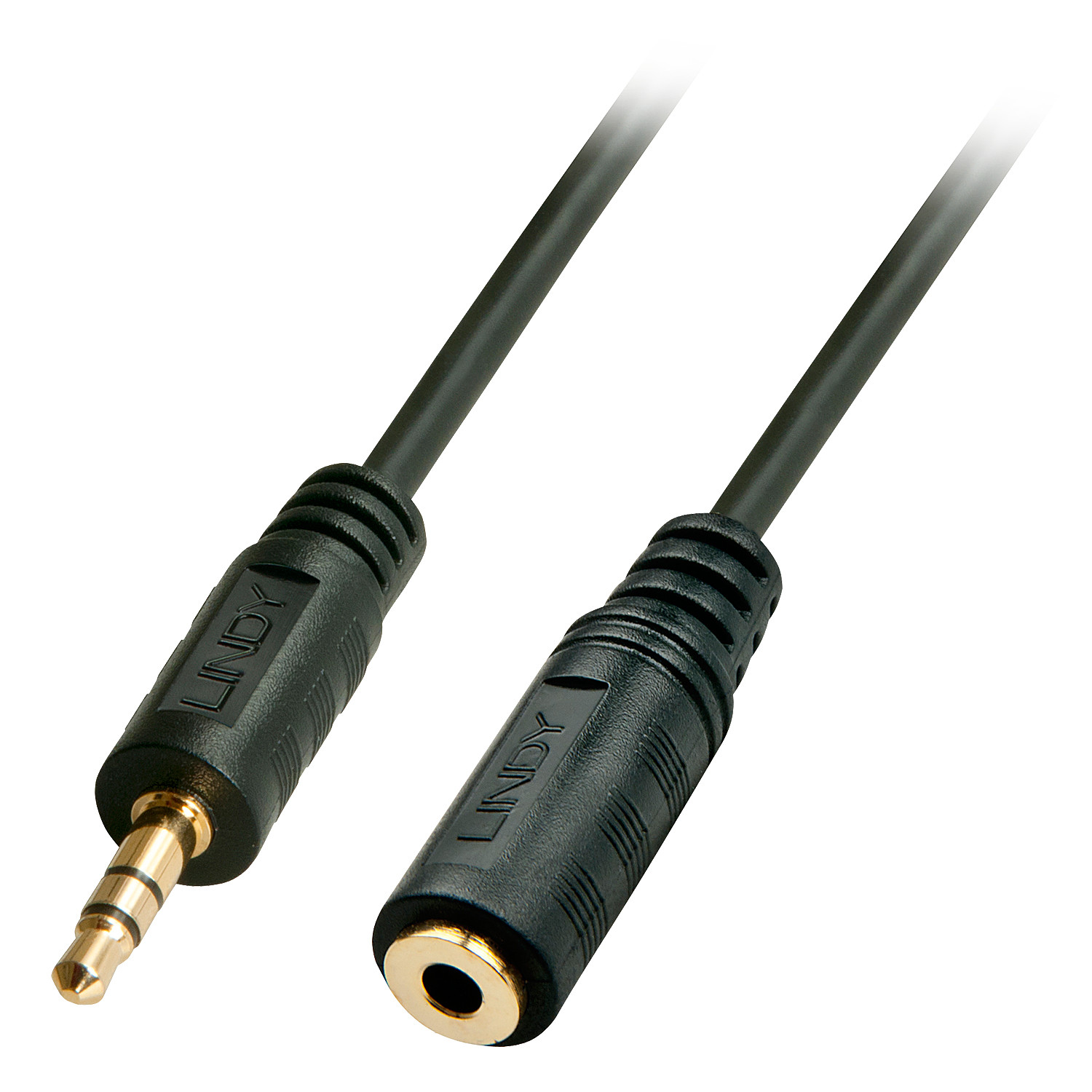 Un cavo audio LINDY nero con spina maschio e presa femmina da 3,5 mm.