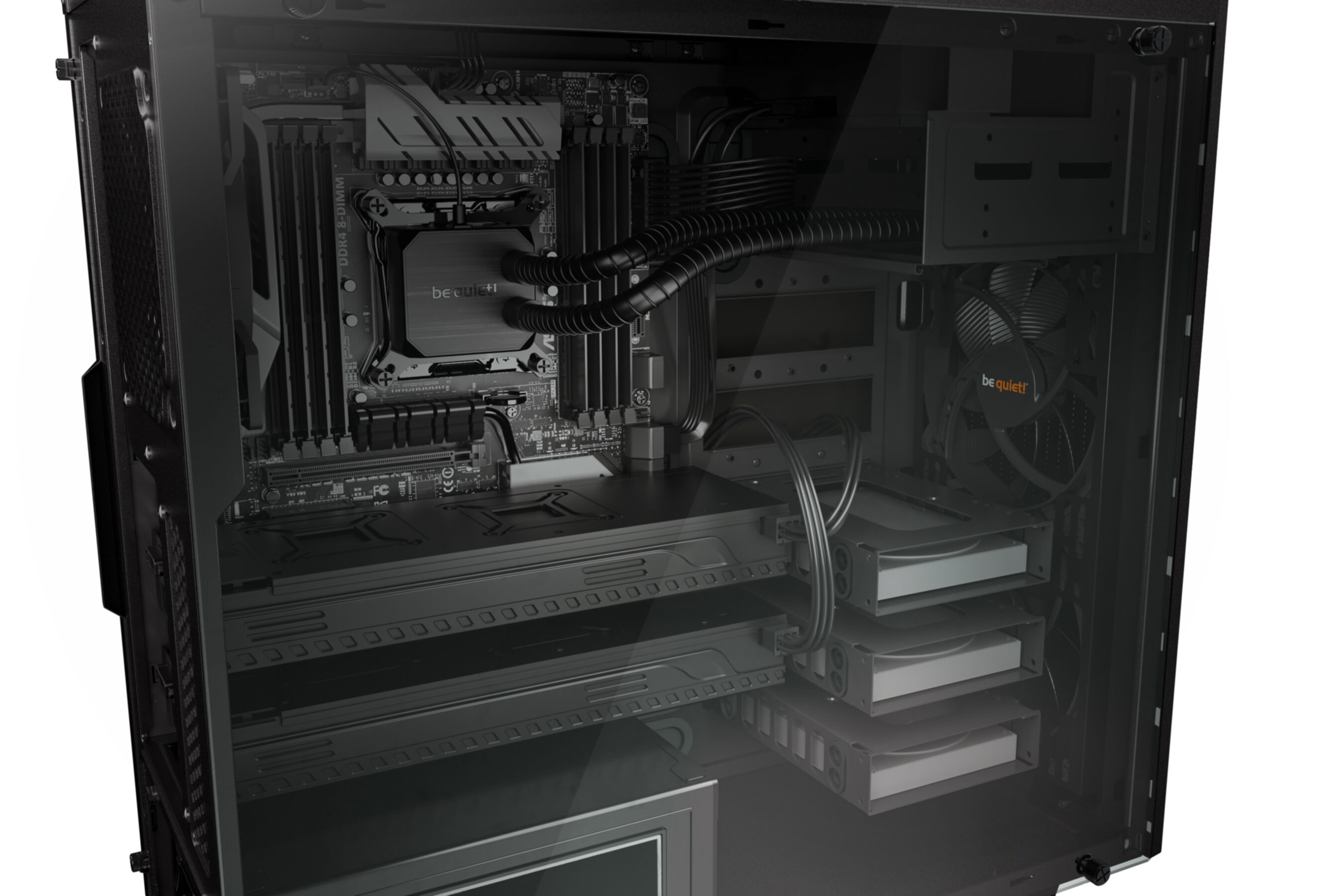 Czarna obudowa komputera z płytą główną, chłodzeniem procesora, wentylatorem i dyskami twardymi.
