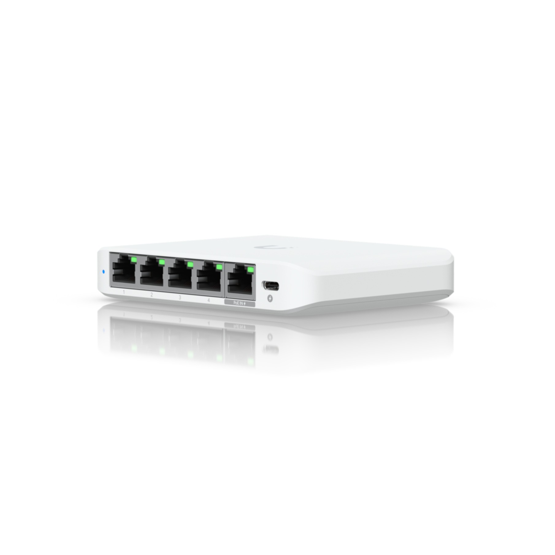 Een witte netwerkswitch met vier Ethernetpoorten en groene indicatielampjes.