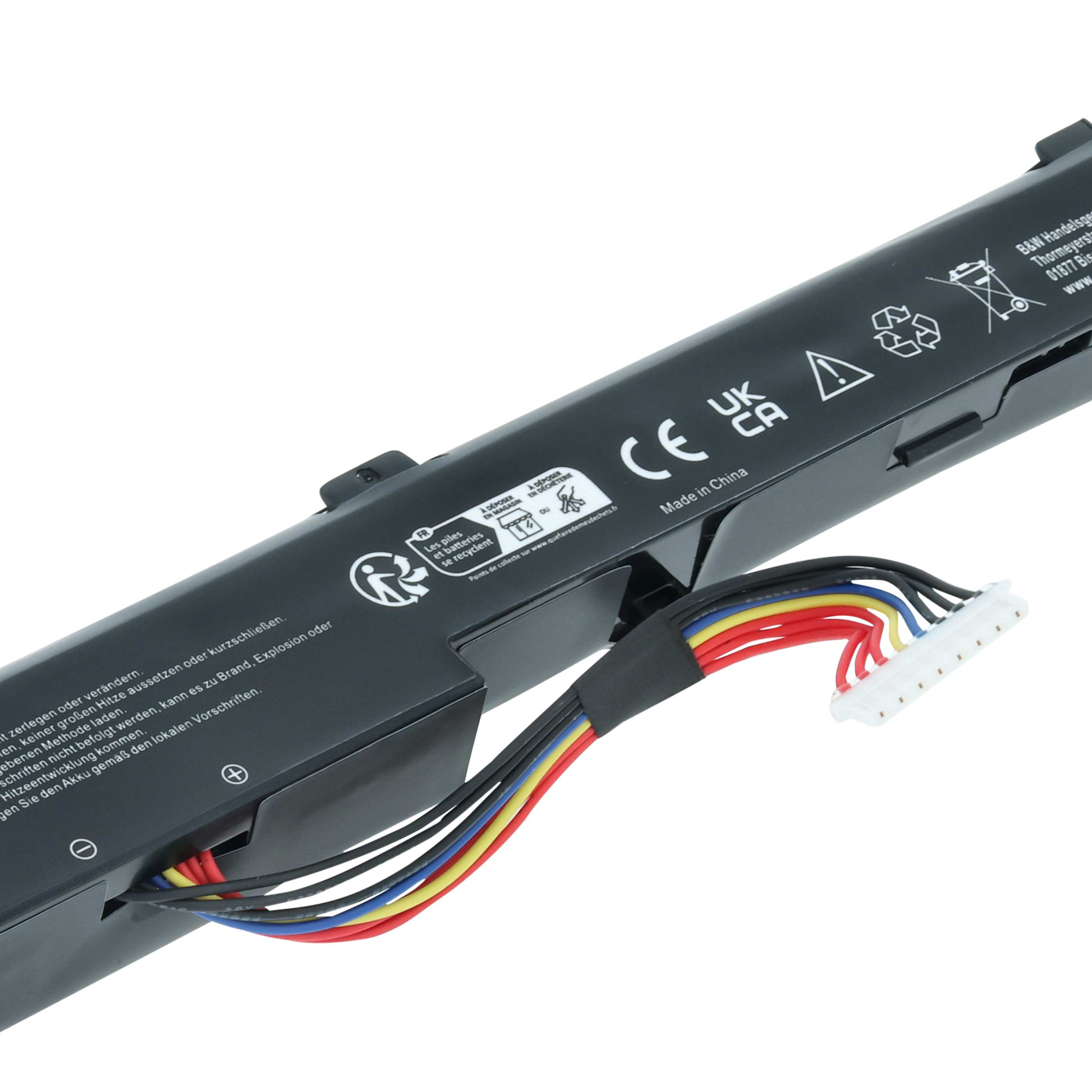 Schwarzer Laptop-Akku mit buntem Kabelstrang und Konnektor.