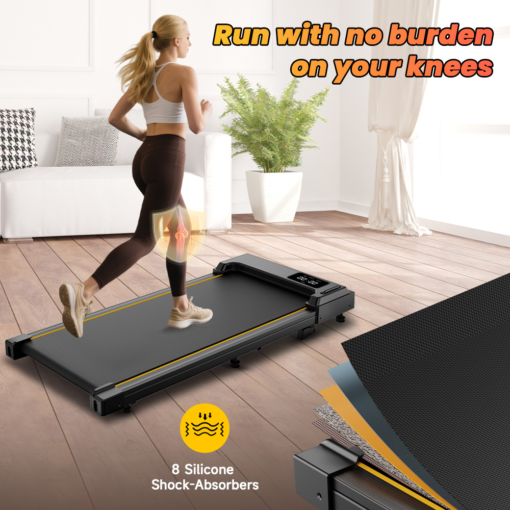 Una donna corre su un tapis roulant in un soggiorno, con un'icona del ginocchio.
