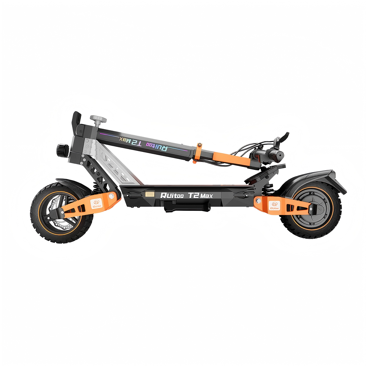 Czarna hulajnoga elektryczna z pomarańczowymi akcentami, złożona, na białym tle.