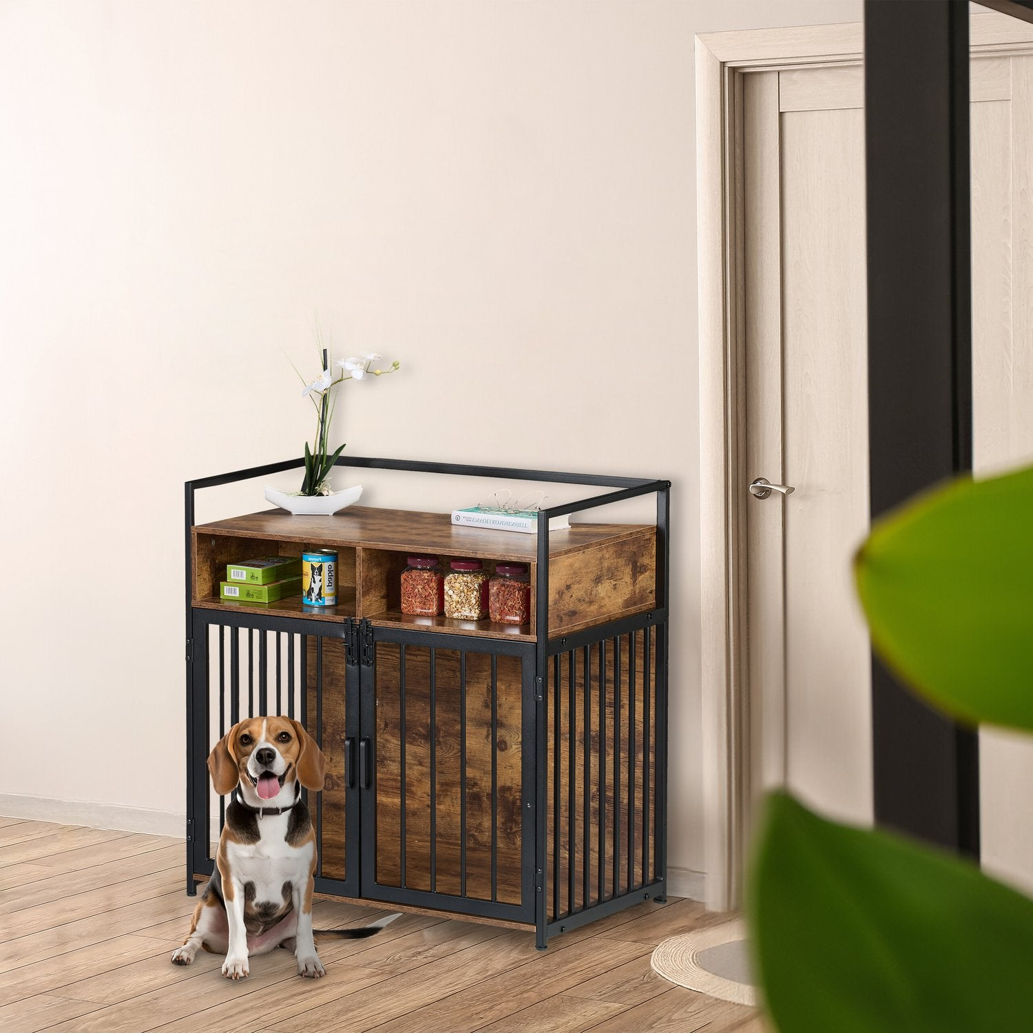 Un beagle se sienta frente a un mueble rústico de madera con barrotes negros.