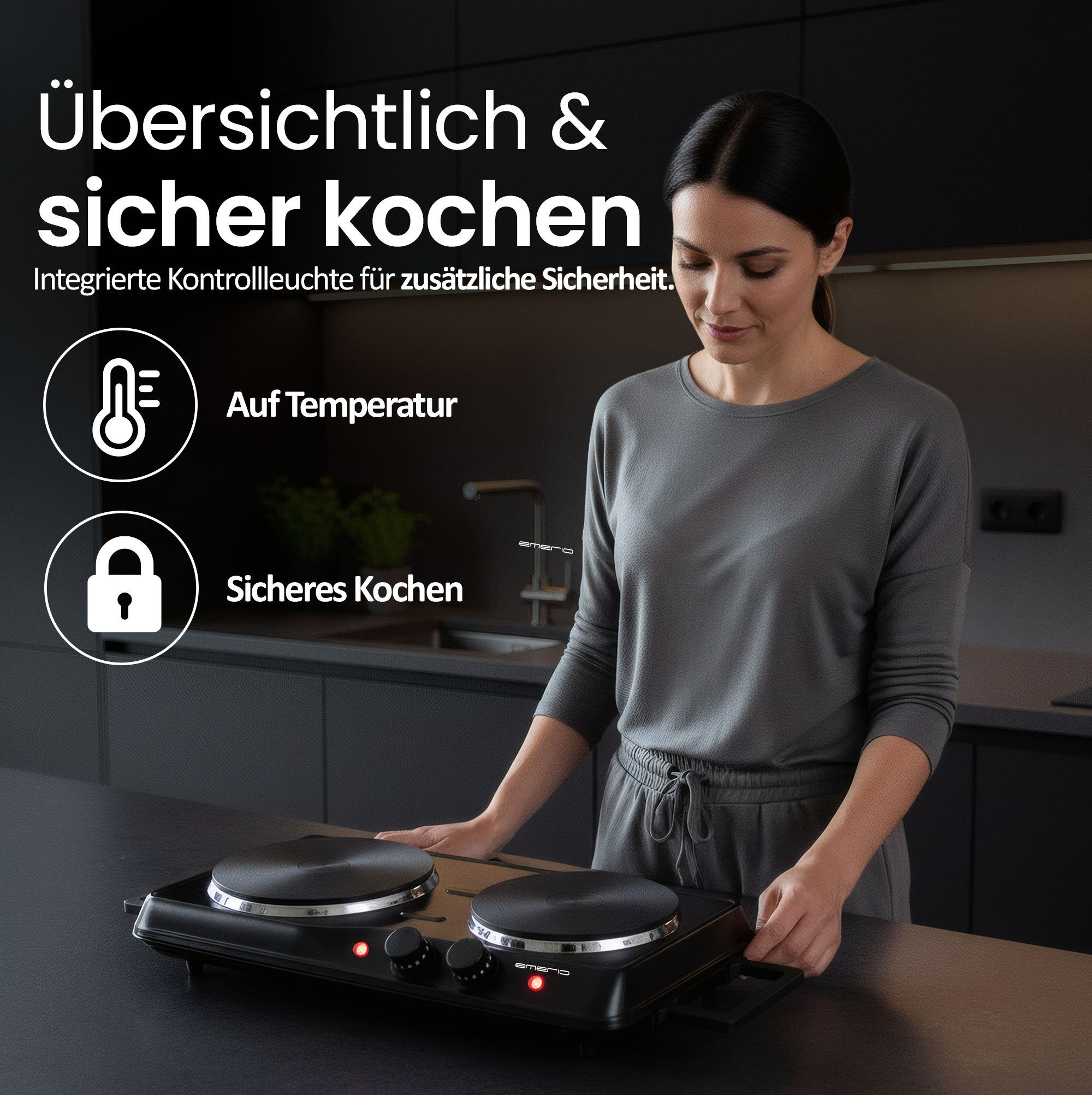 Eine Frau in einem grauen Outfit steht vor einer Doppelkochplatte in der Küche.