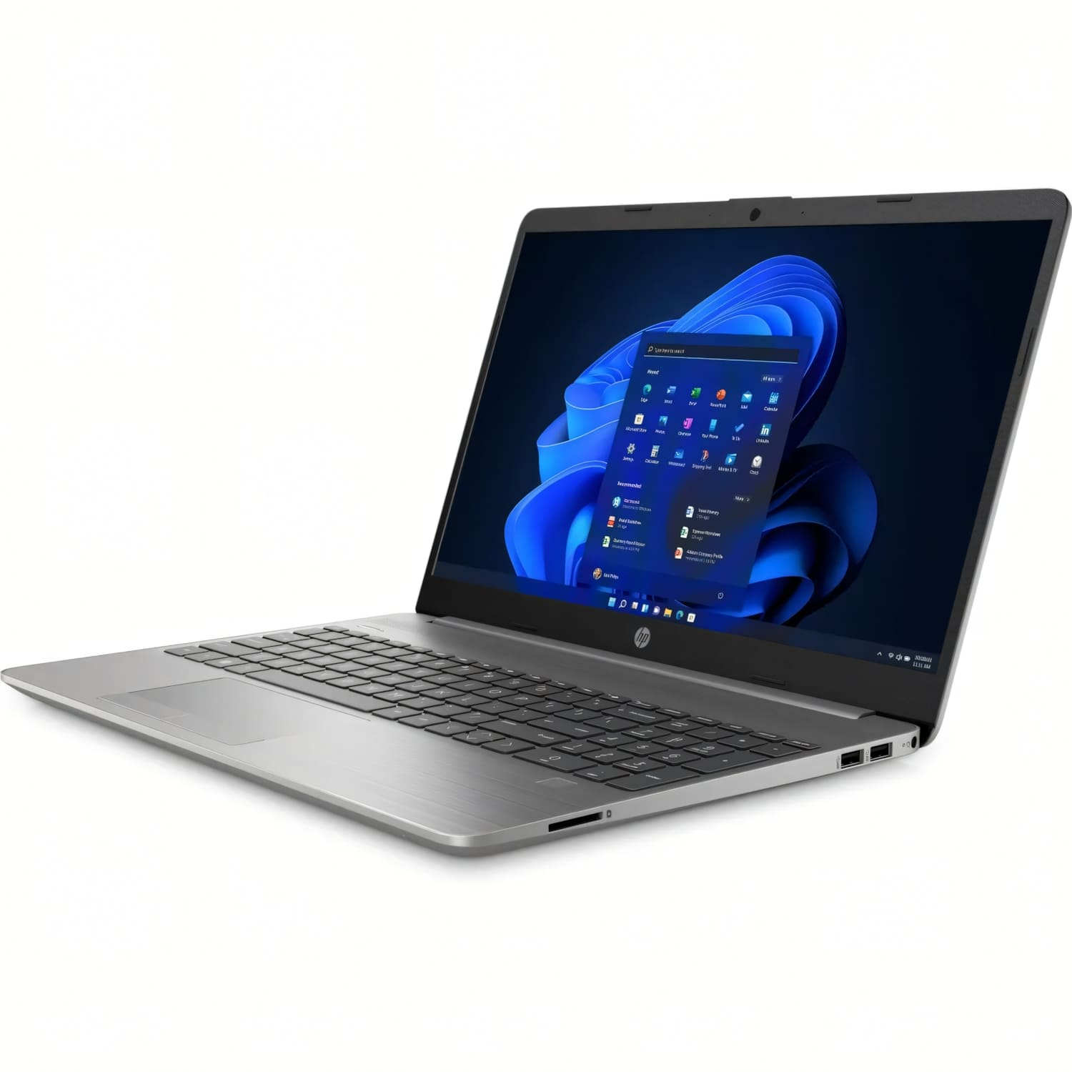 Un portátil plateado con Windows 11 y un teclado está abierto.