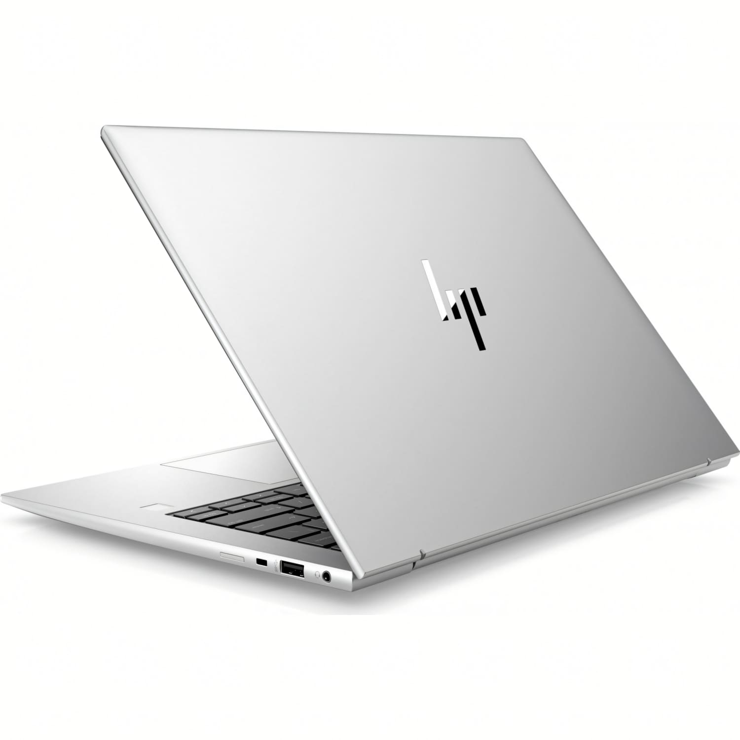 Un portátil HP plateado con la tapa abierta, teclado visible, sobre fondo blanco.
